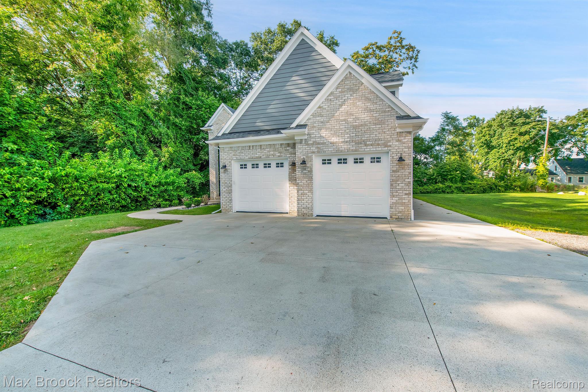 8330 COOLEY LAKE Road
