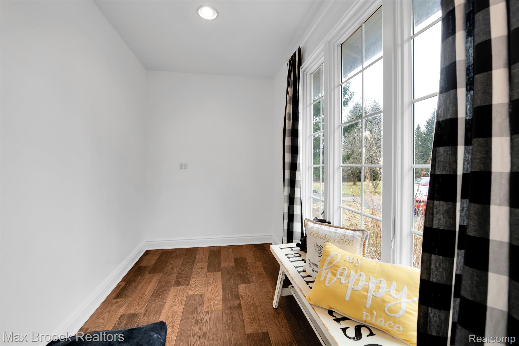 187 DARWIN Road