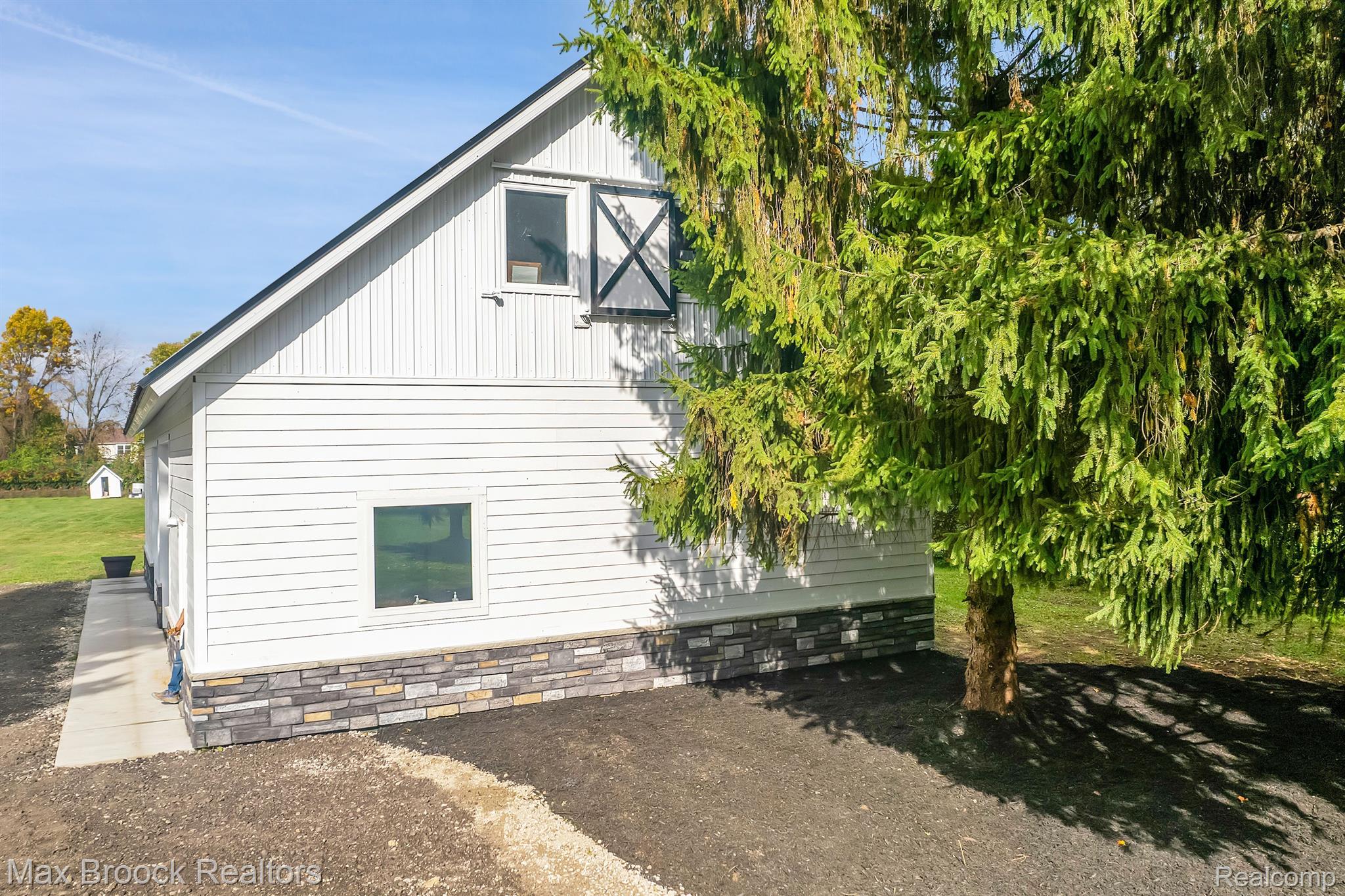 187 DARWIN Road