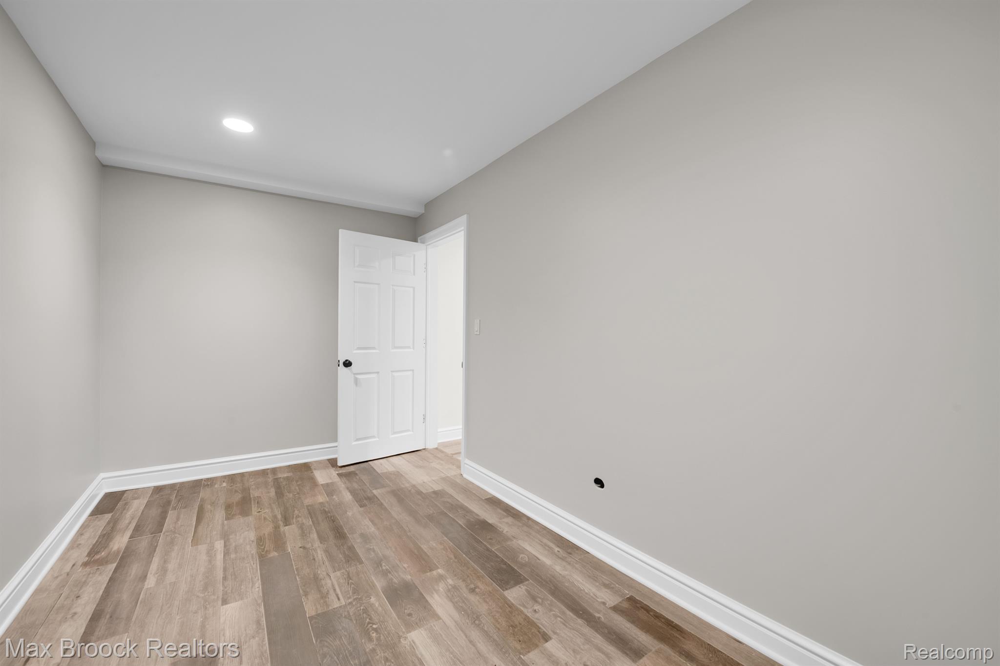 187 DARWIN Road