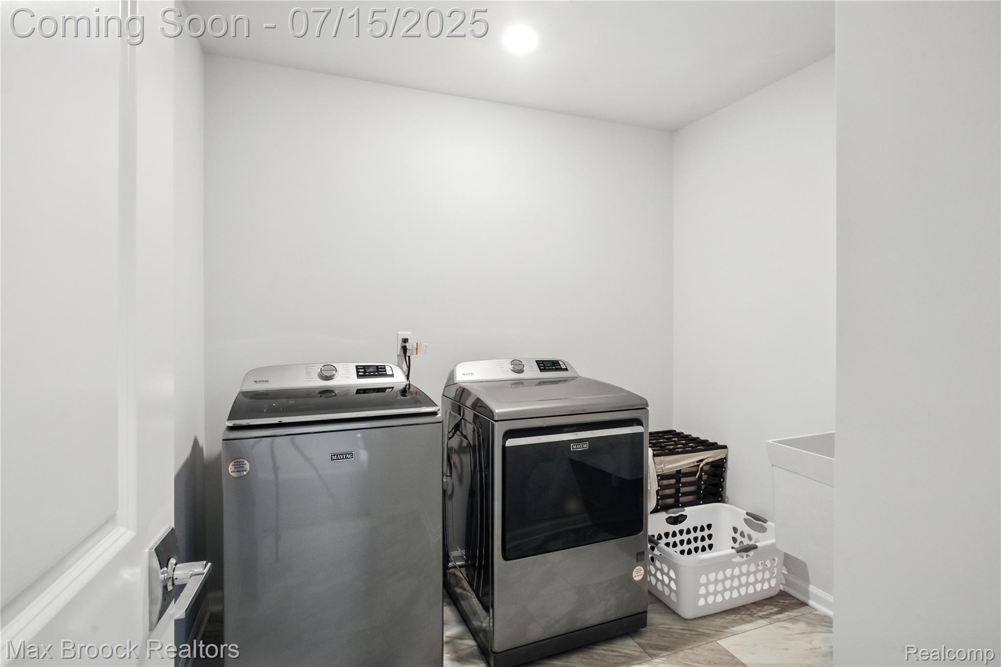 2799 GALLOP Way