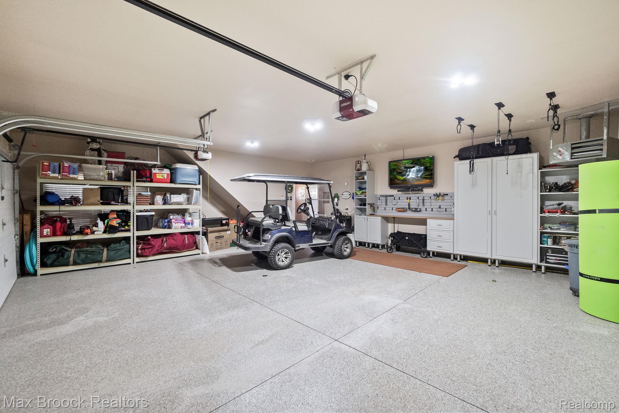 4295 Shoreview Lane