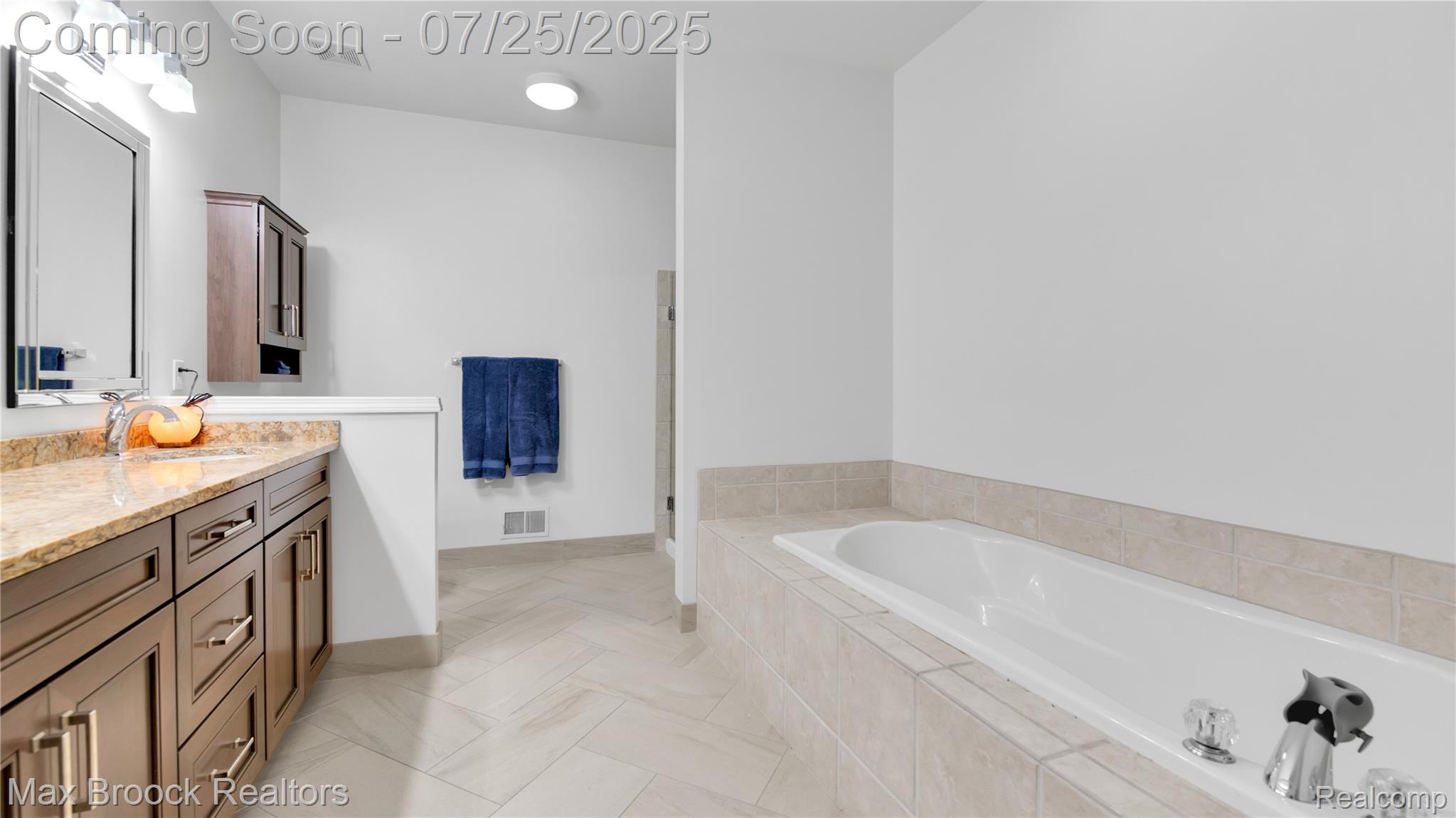 6612 Wabash Lane