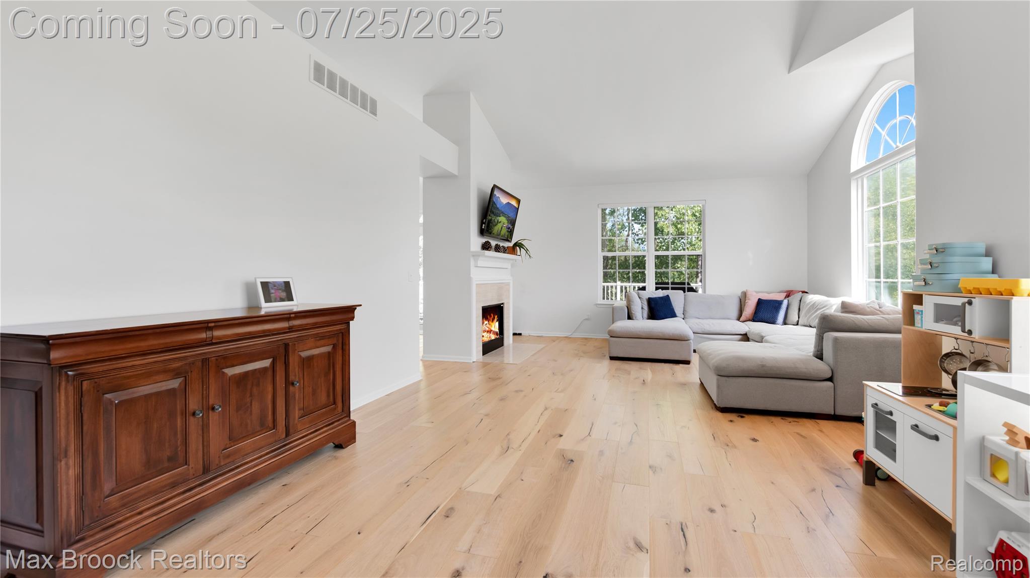 6612 Wabash Lane