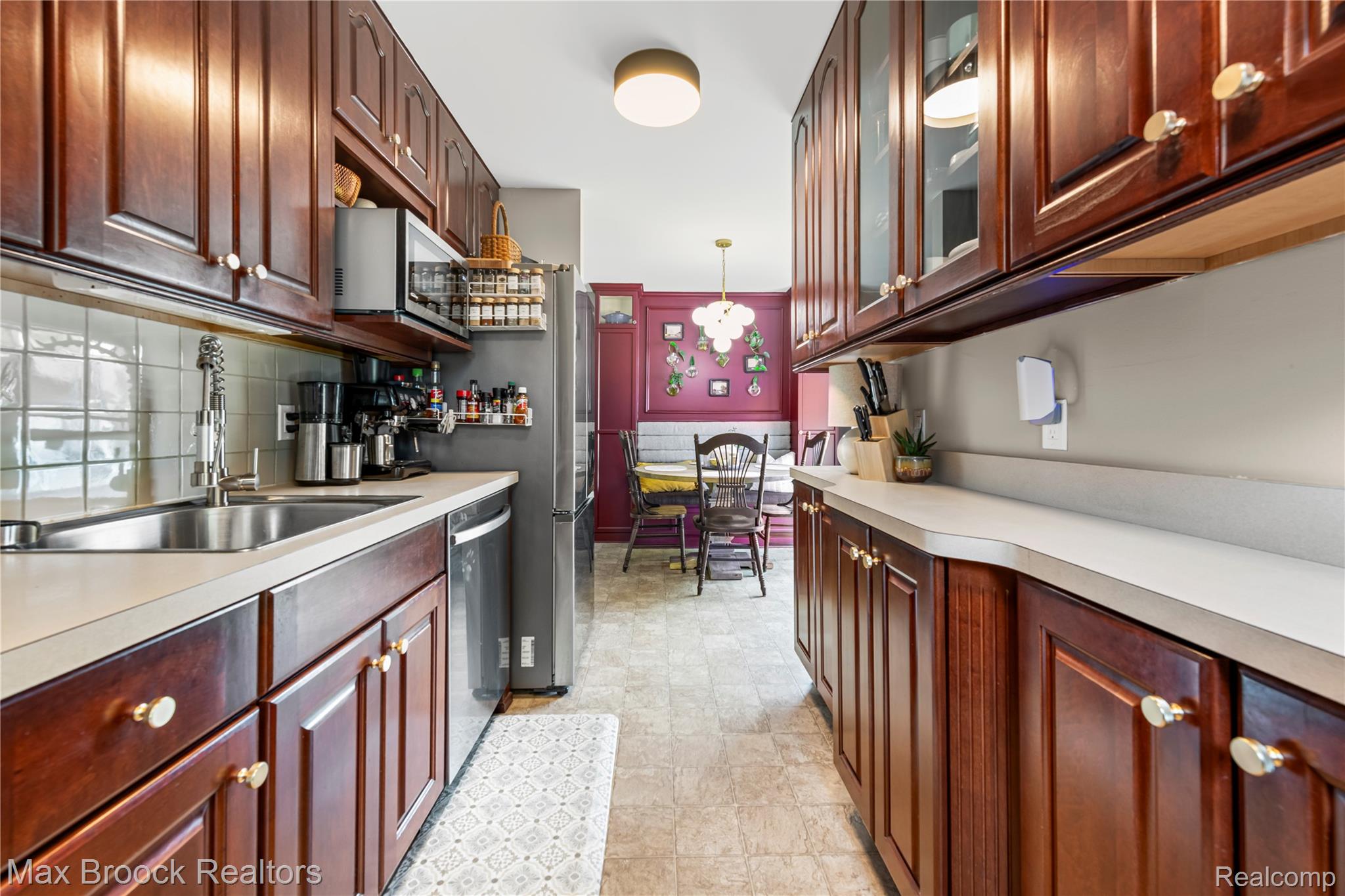 437 Meadow Lane