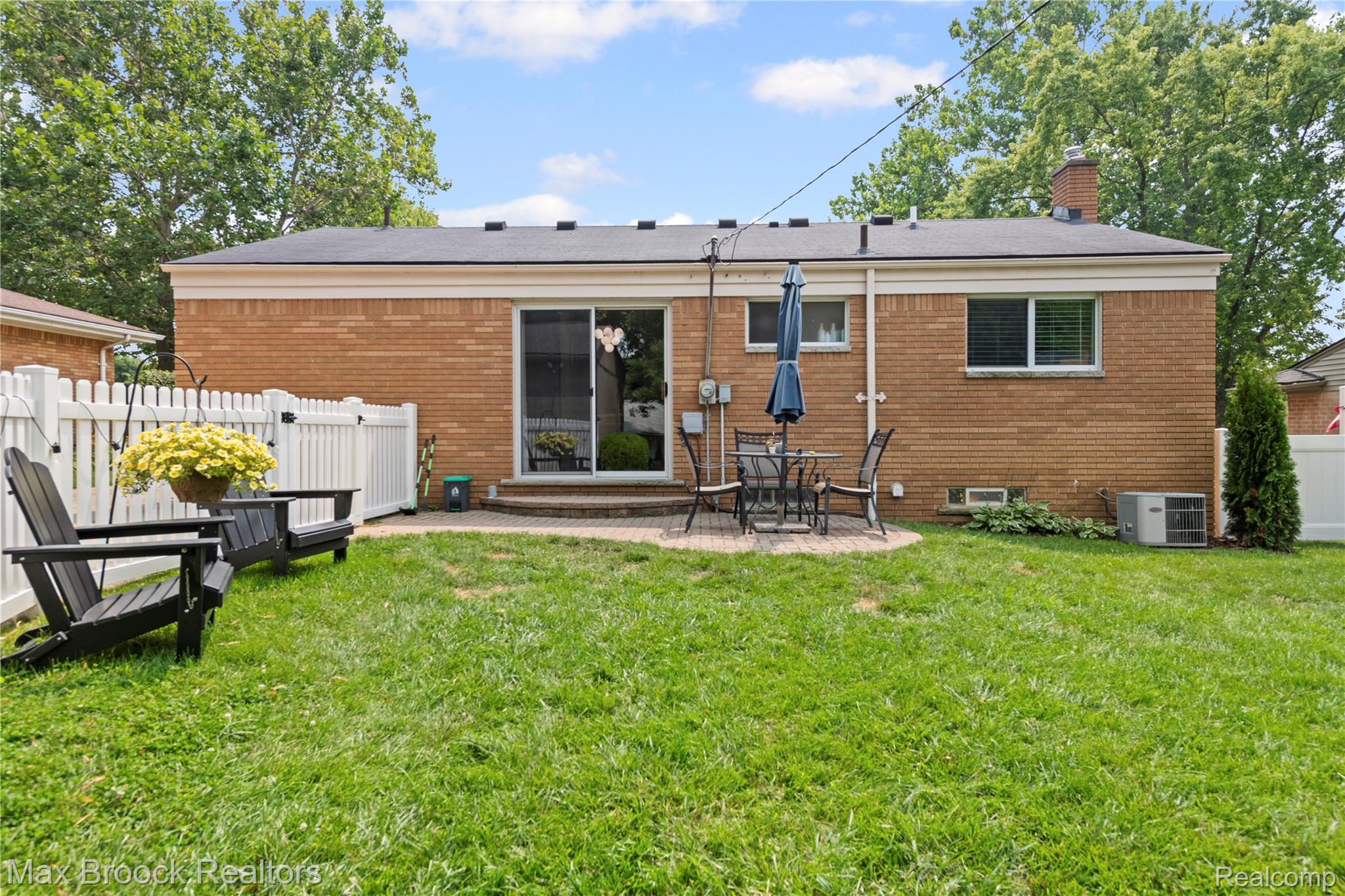 437 Meadow Lane