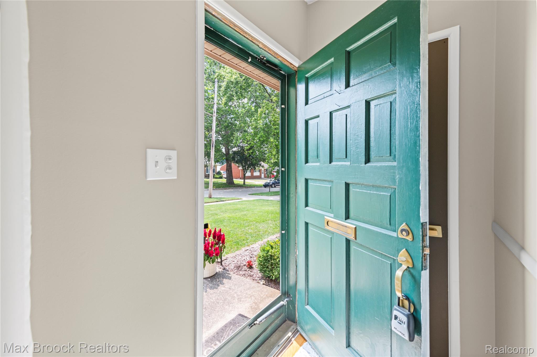 437 Meadow Lane