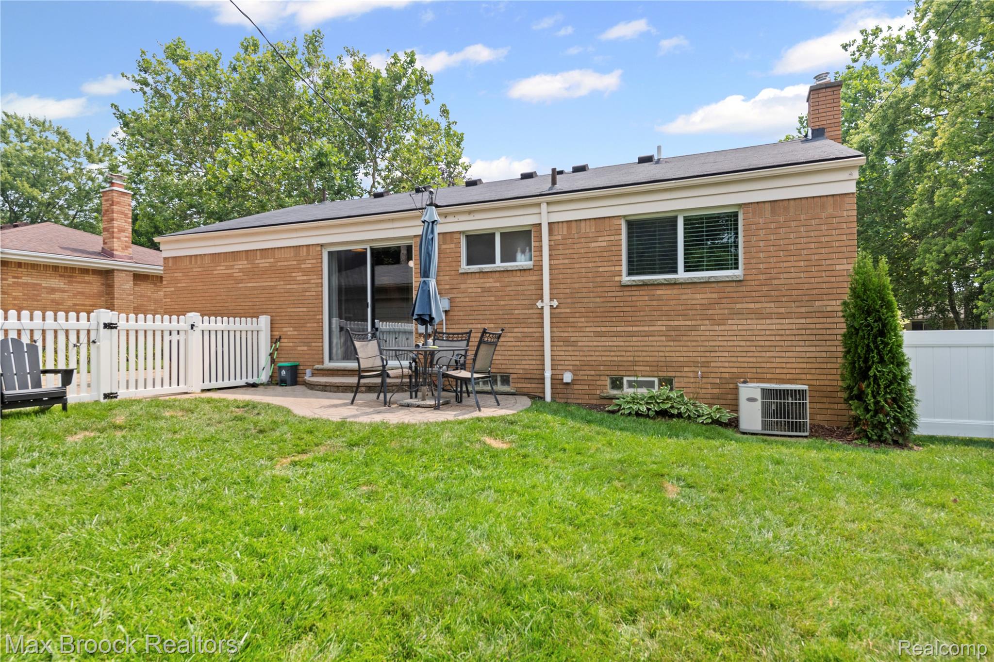 437 Meadow Lane