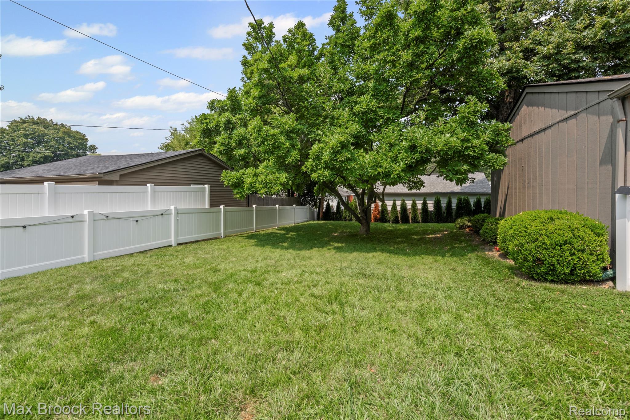 437 Meadow Lane