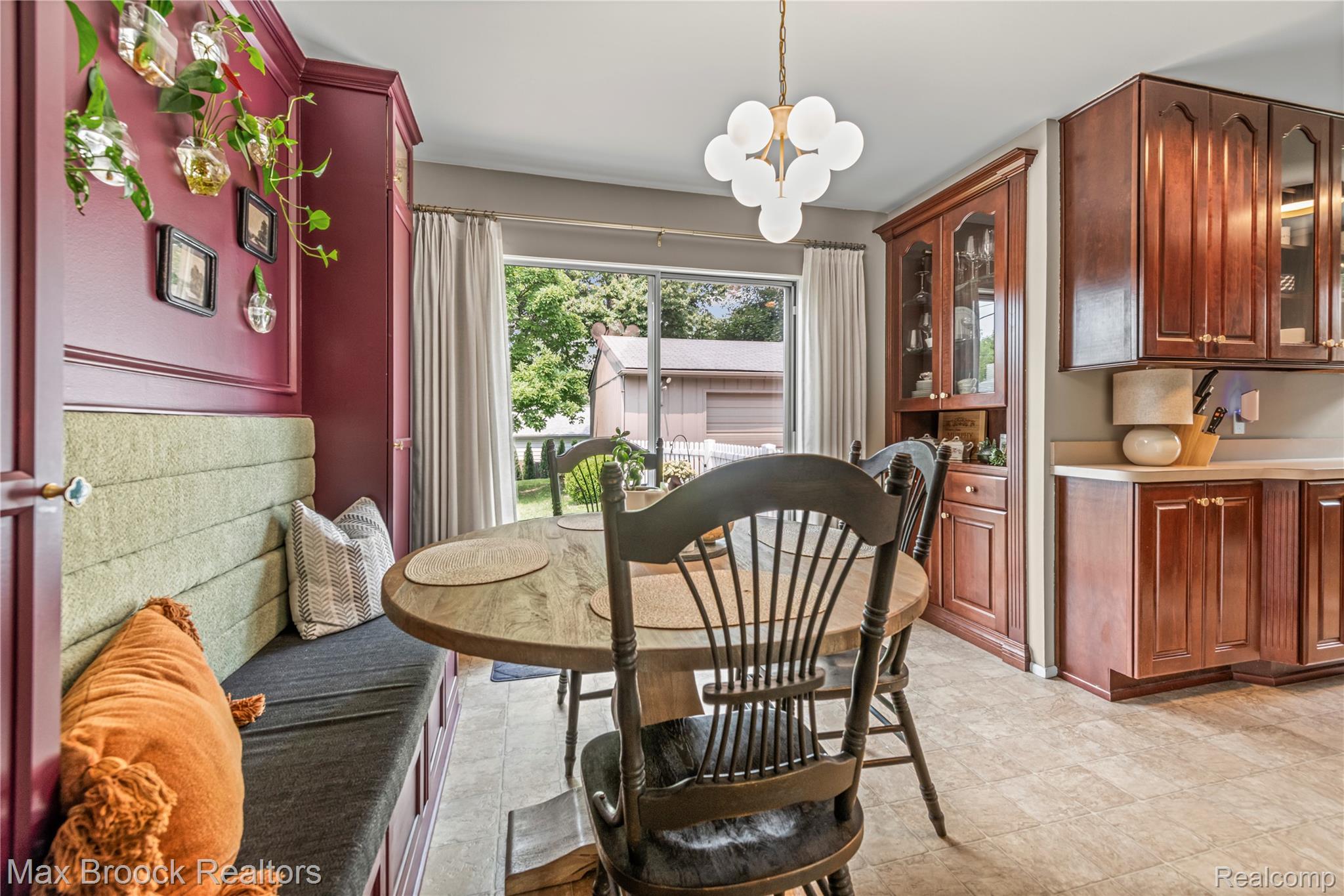437 Meadow Lane
