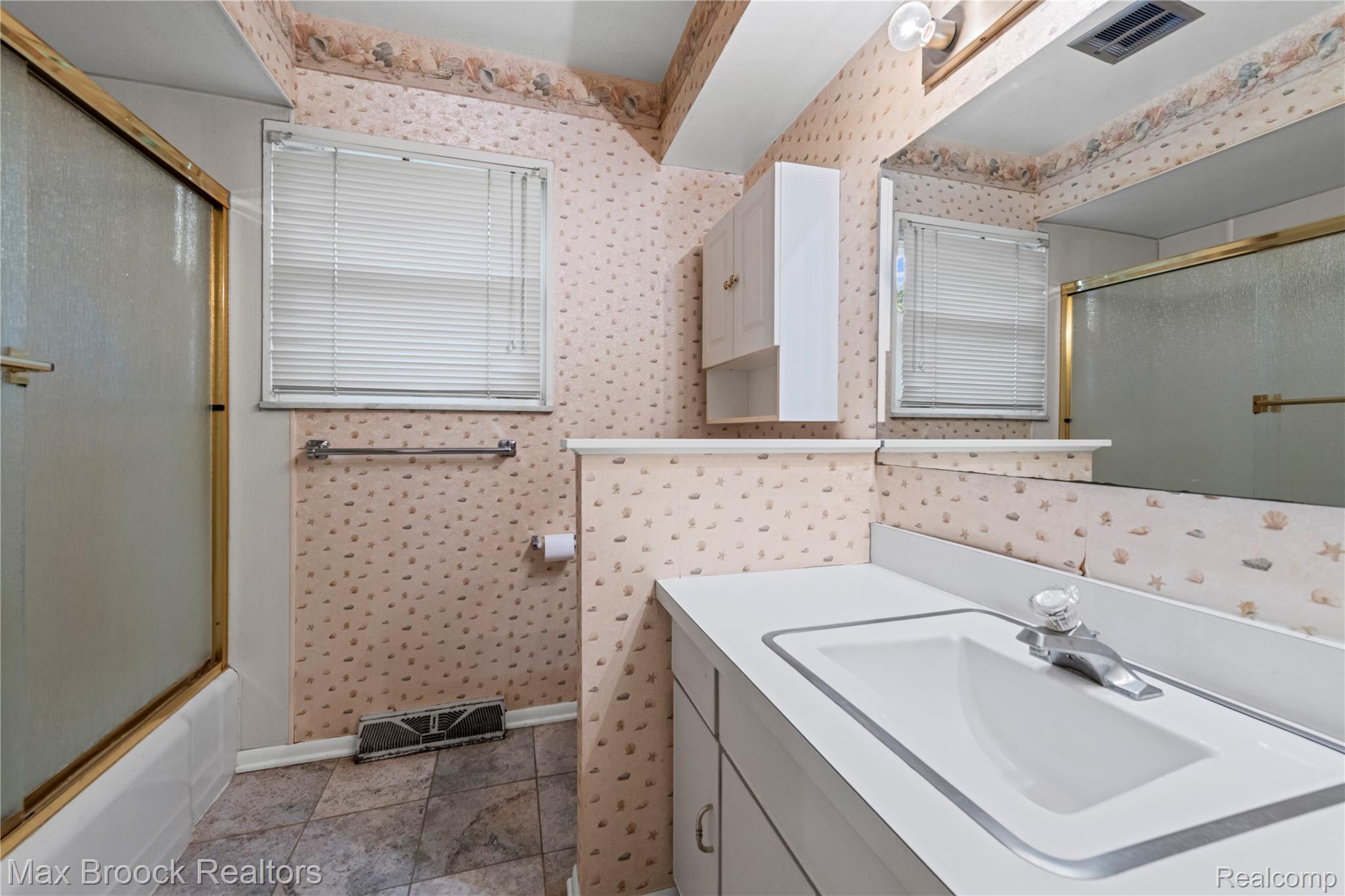 8071 Comanche Trail