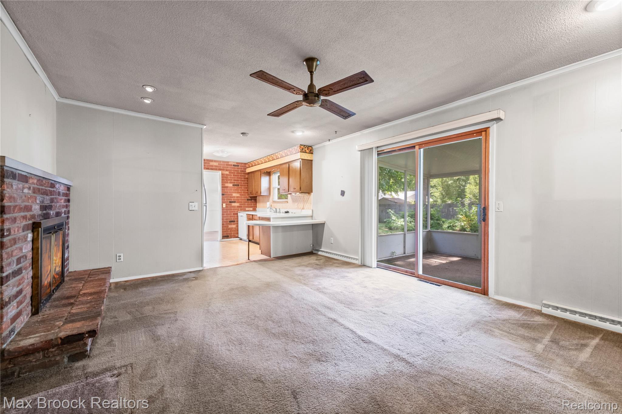 8071 Comanche Trail