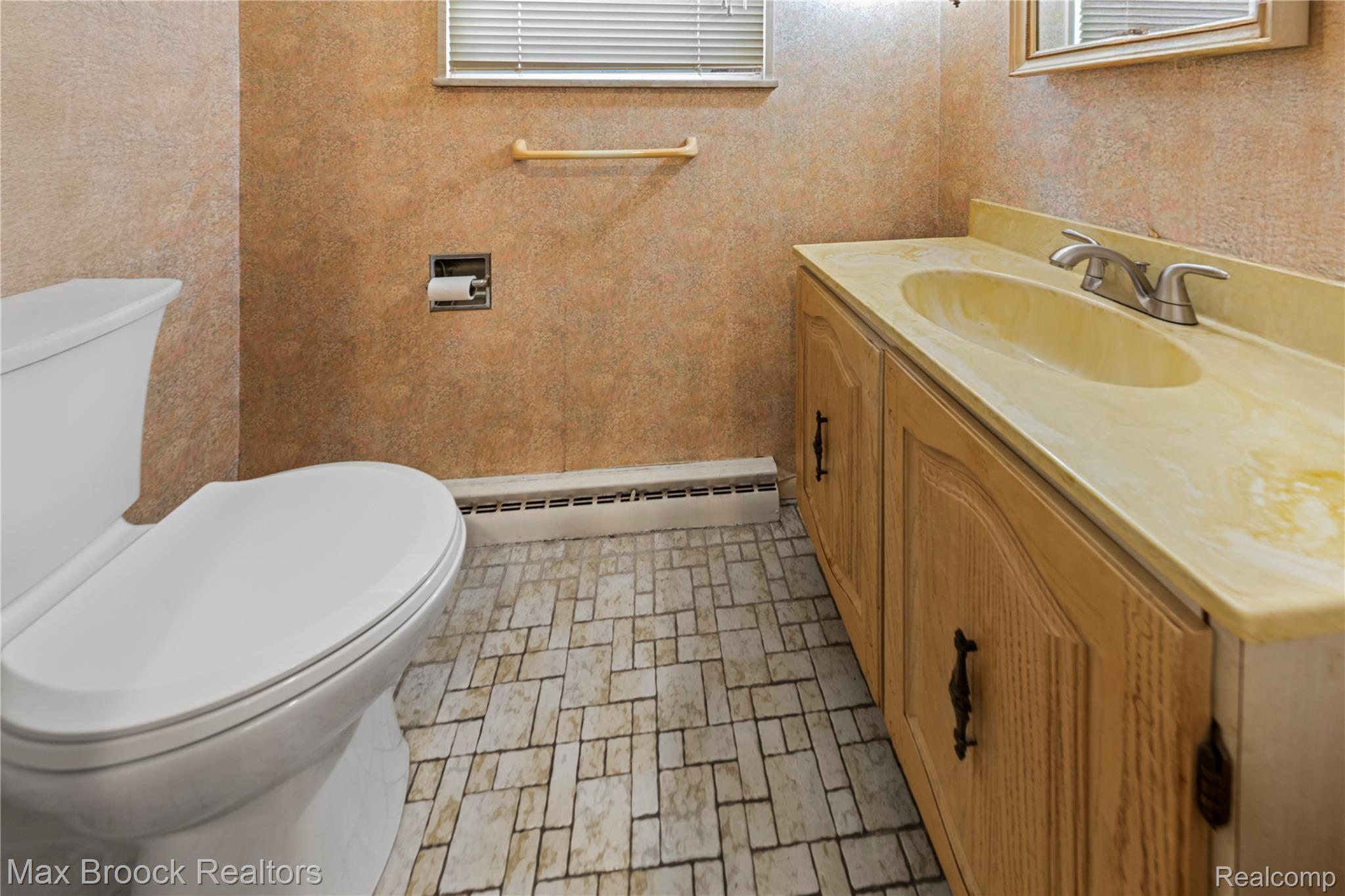 8071 Comanche Trail