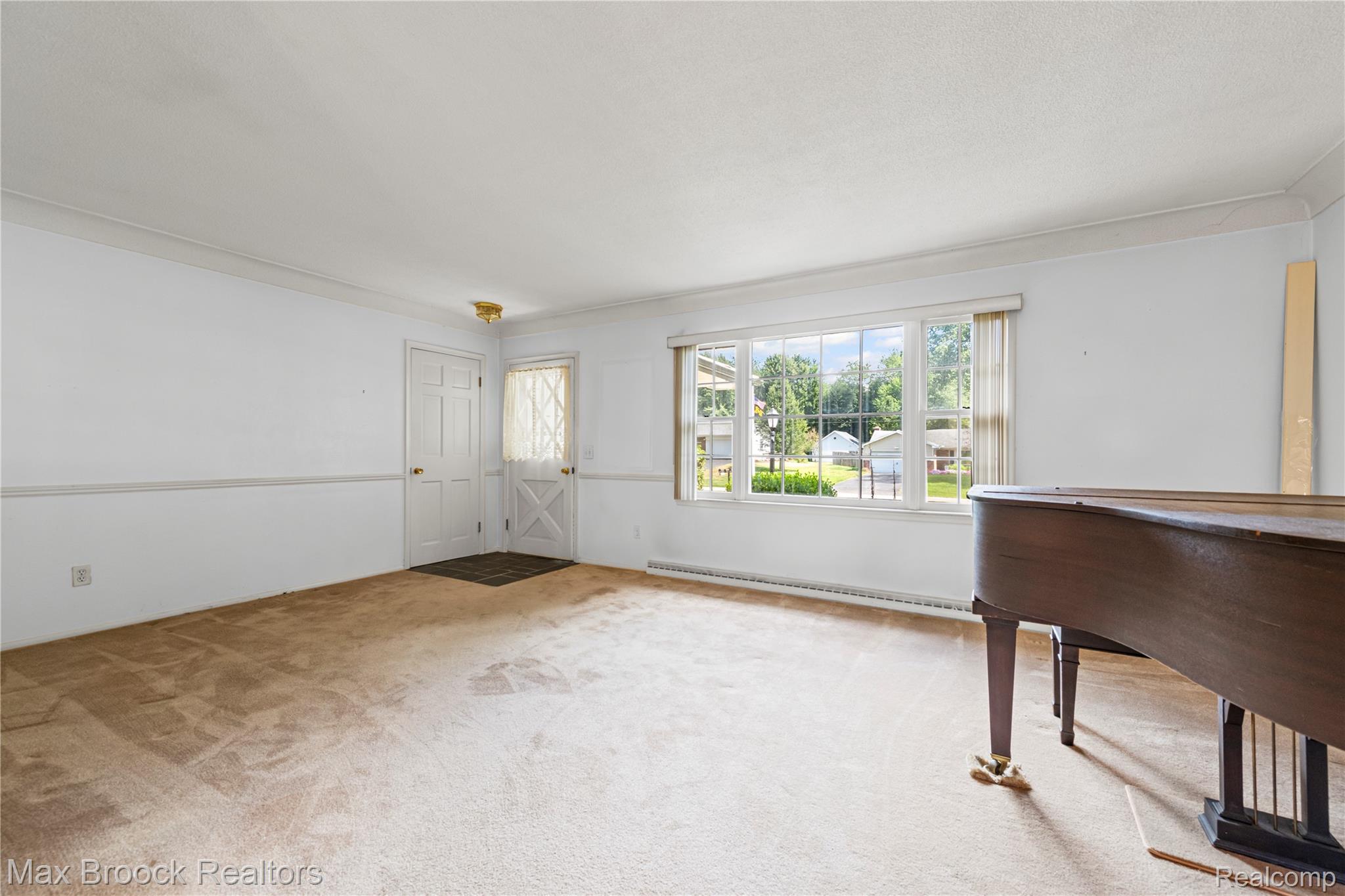 8071 Comanche Trail