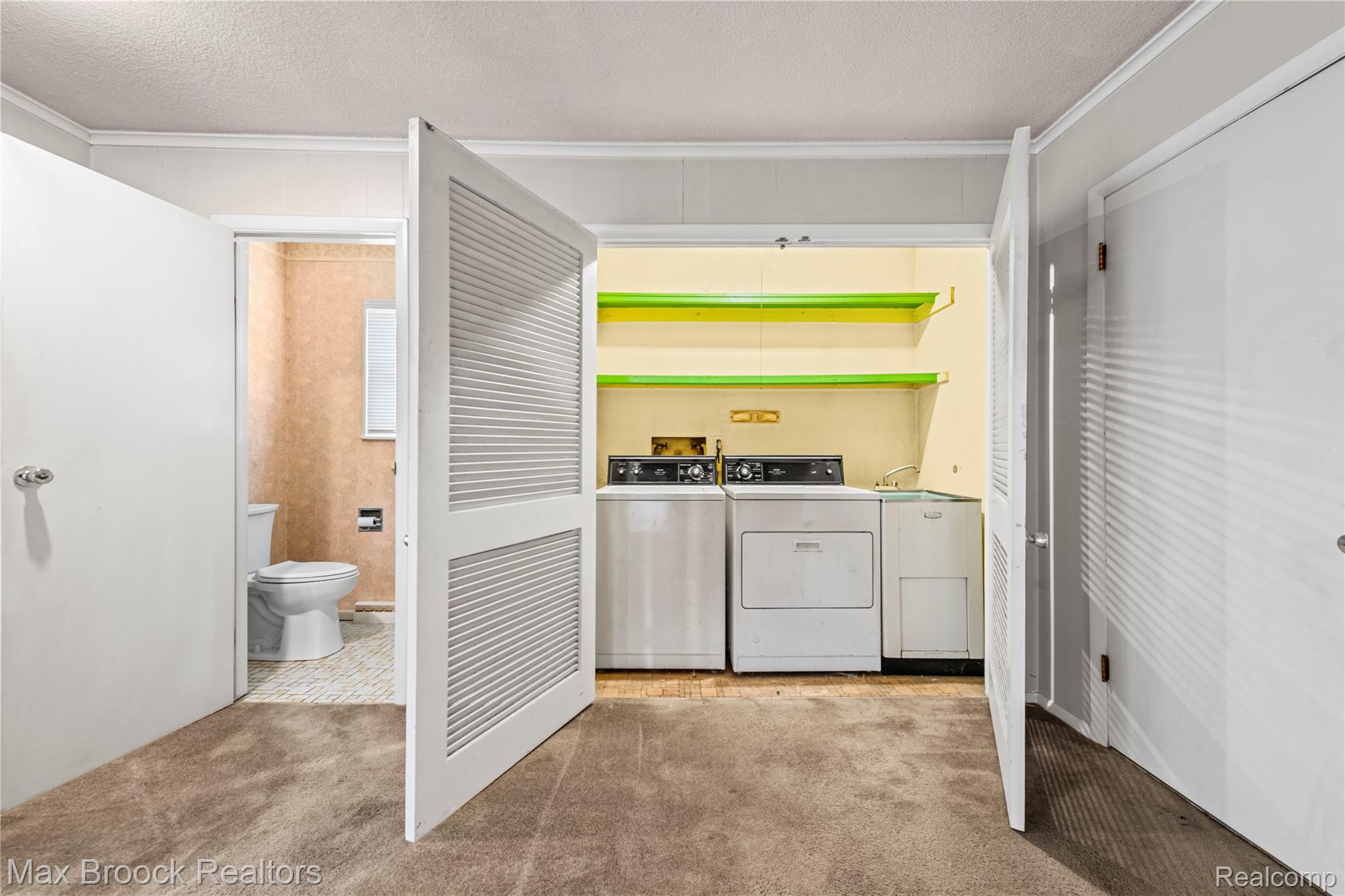 8071 Comanche Trail