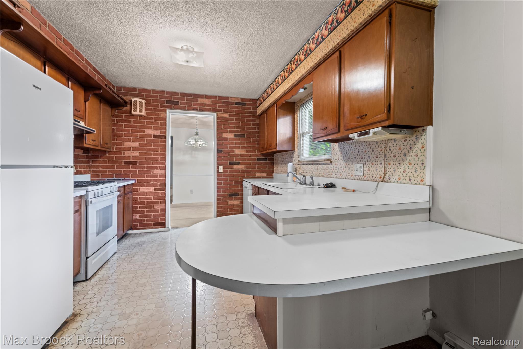 8071 Comanche Trail