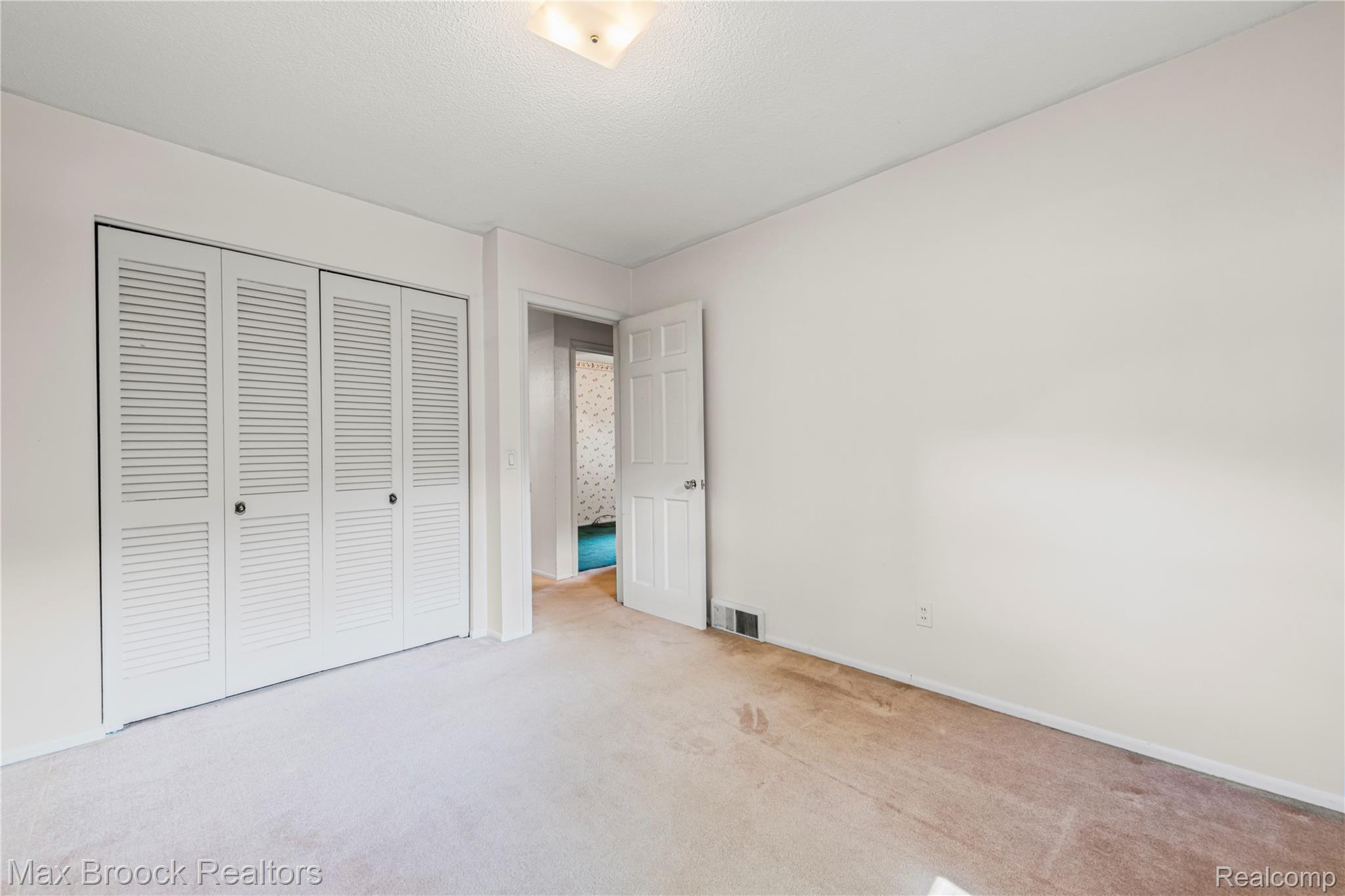 8071 Comanche Trail