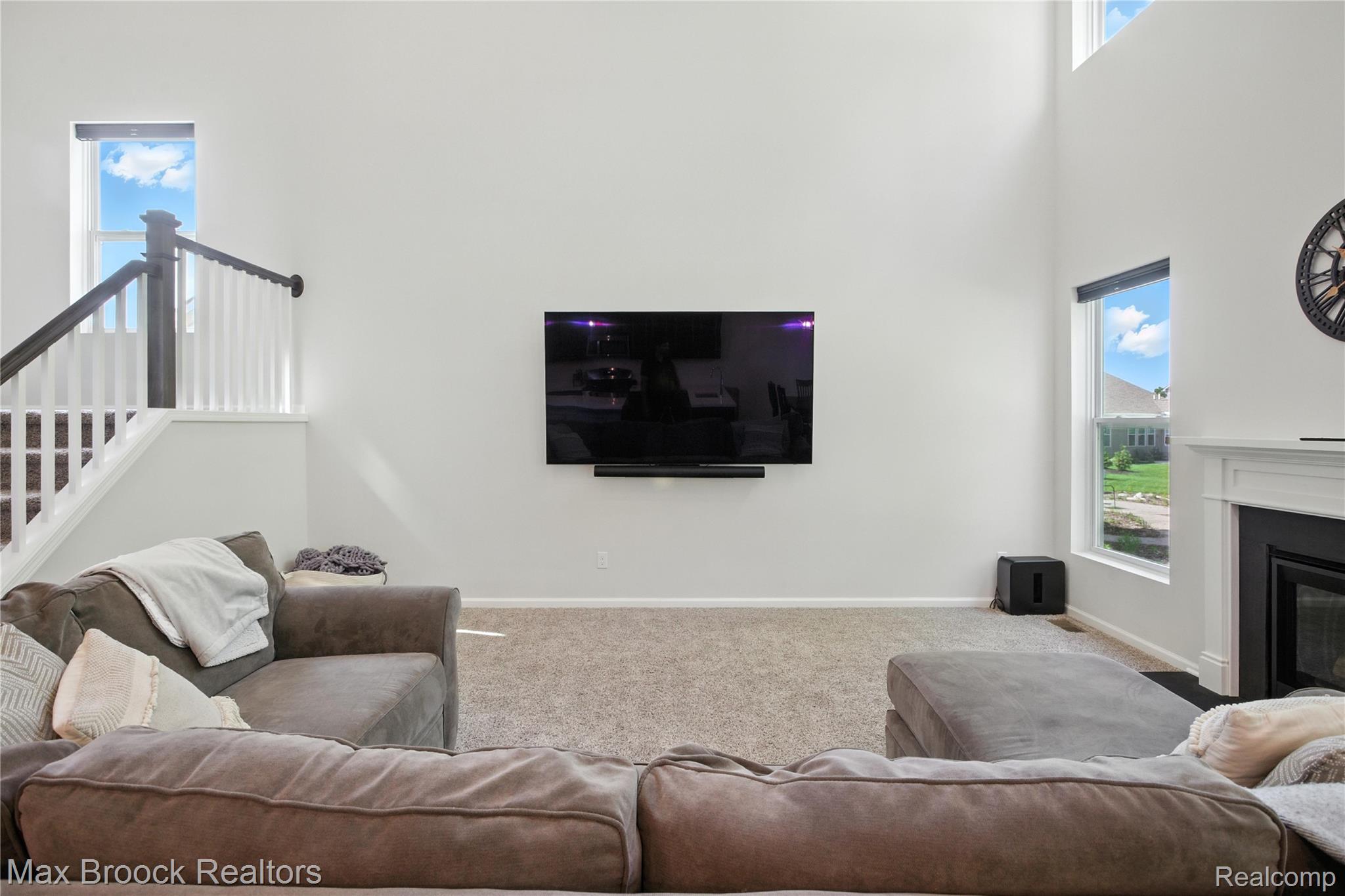 2799 GALLOP Way