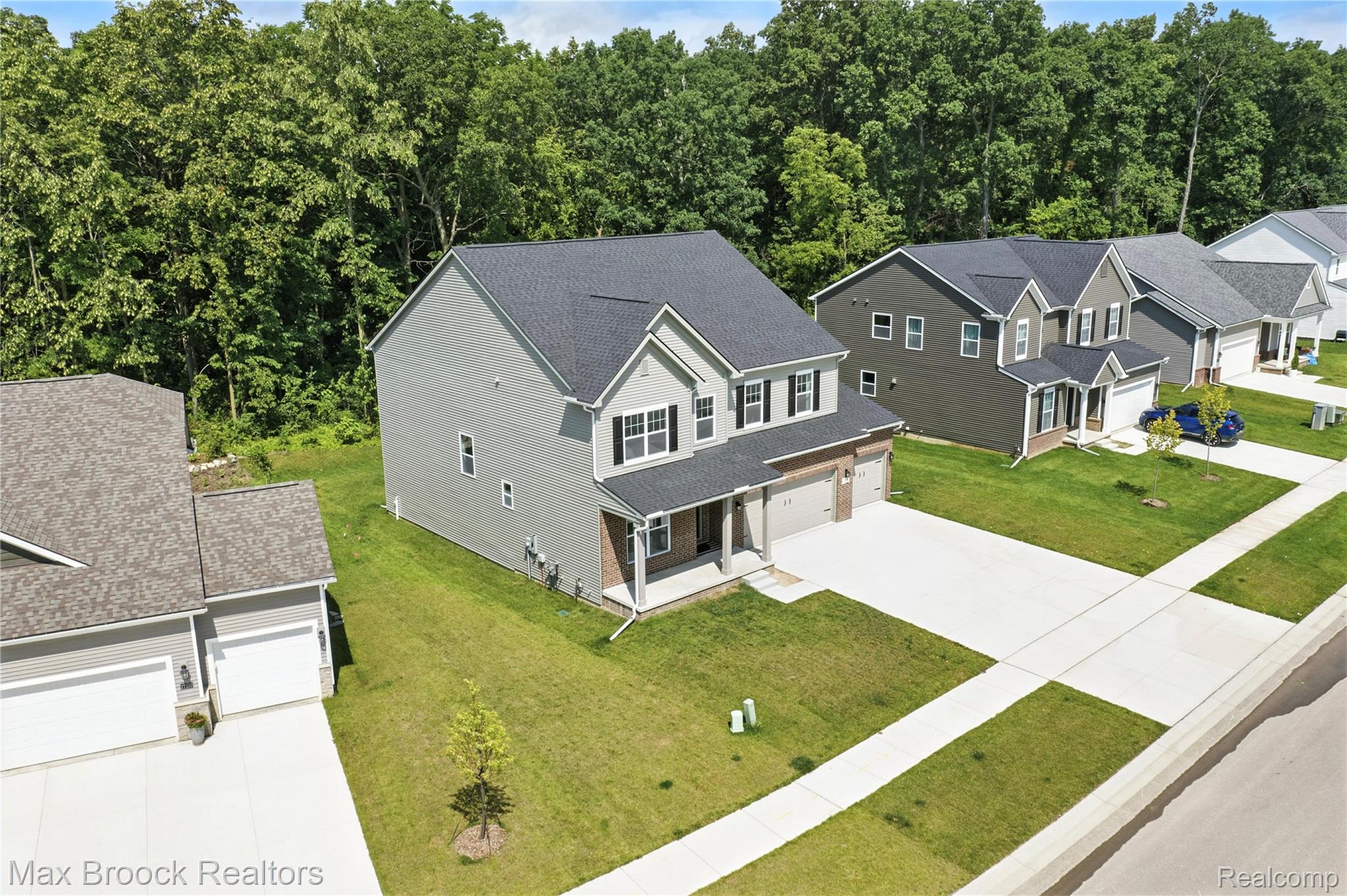 2799 GALLOP Way