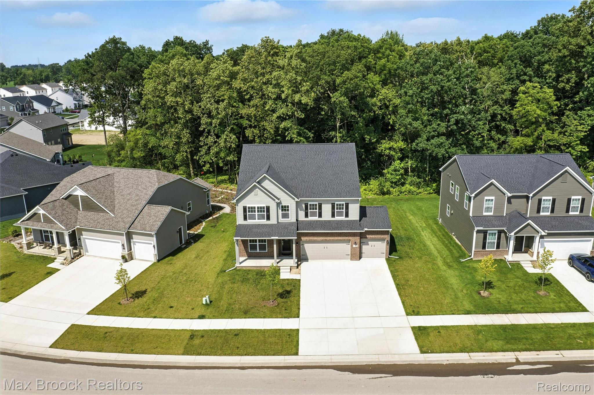 2799 GALLOP Way