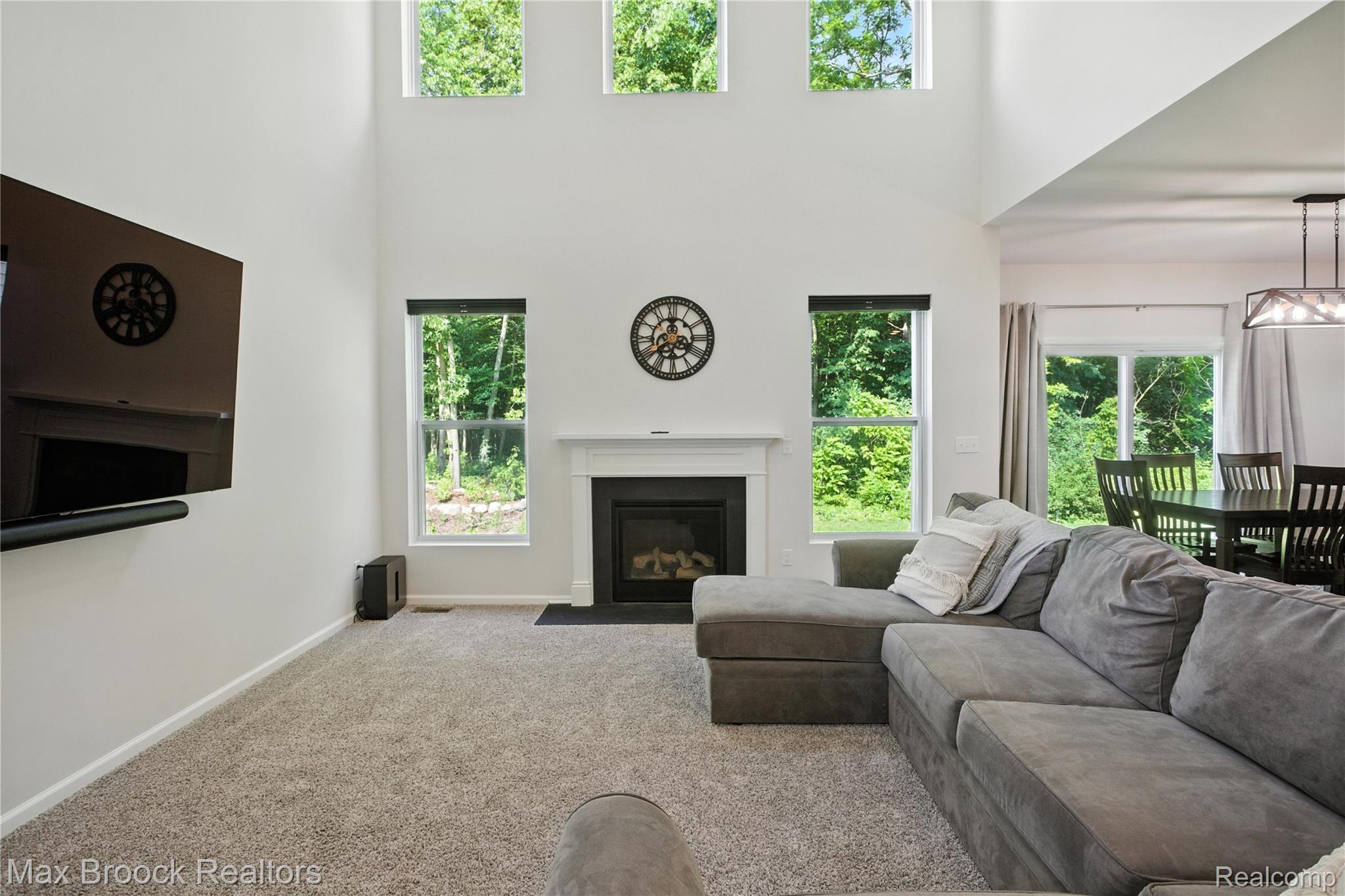 2799 GALLOP Way