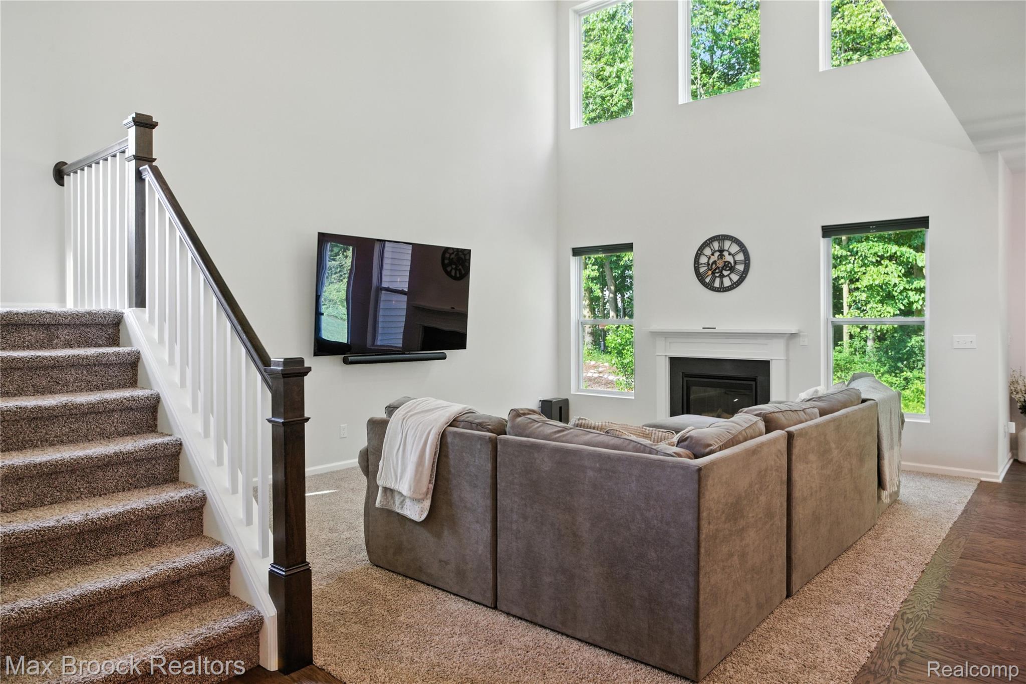 2799 GALLOP Way