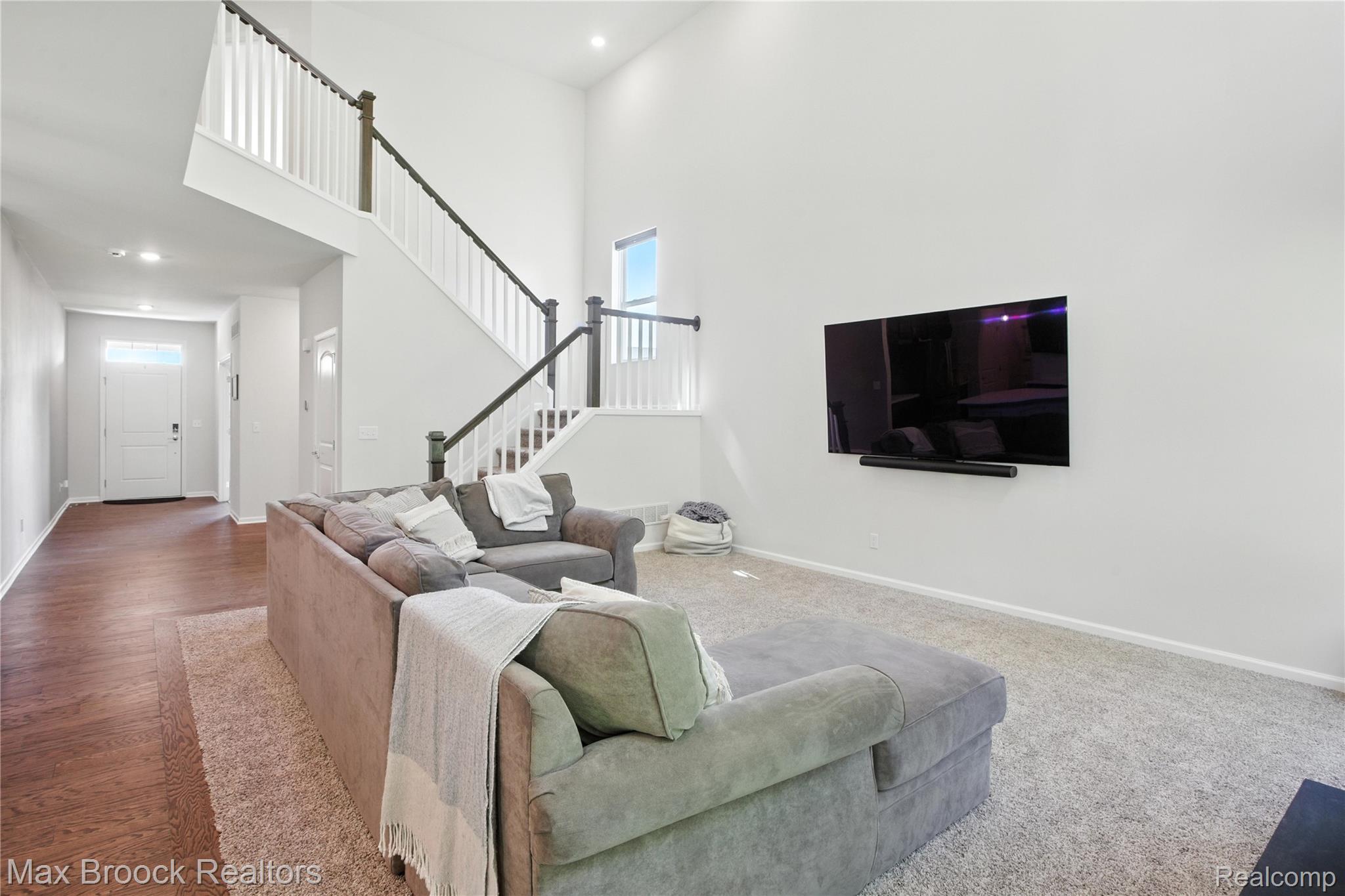 2799 GALLOP Way