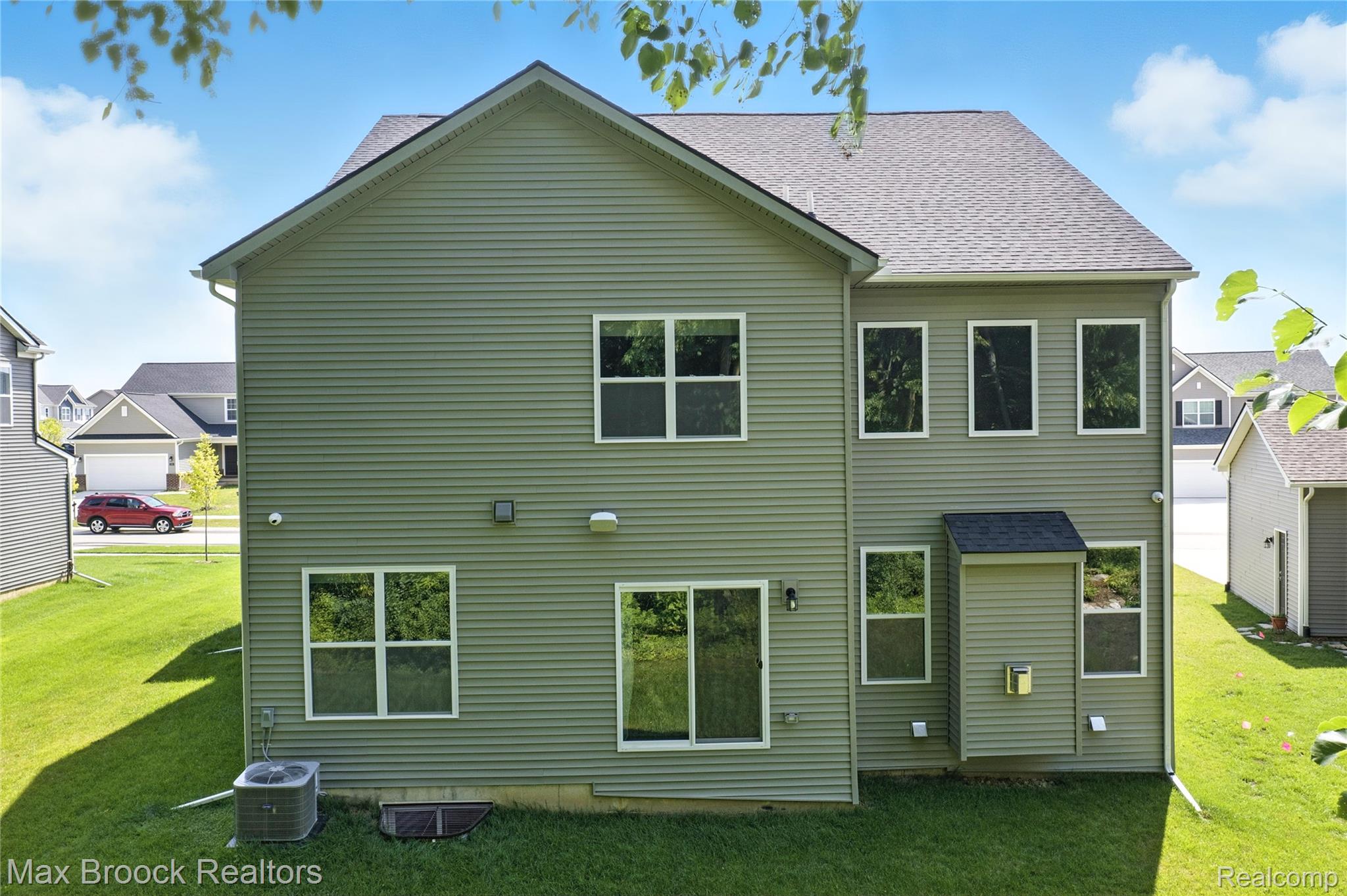 2799 GALLOP Way