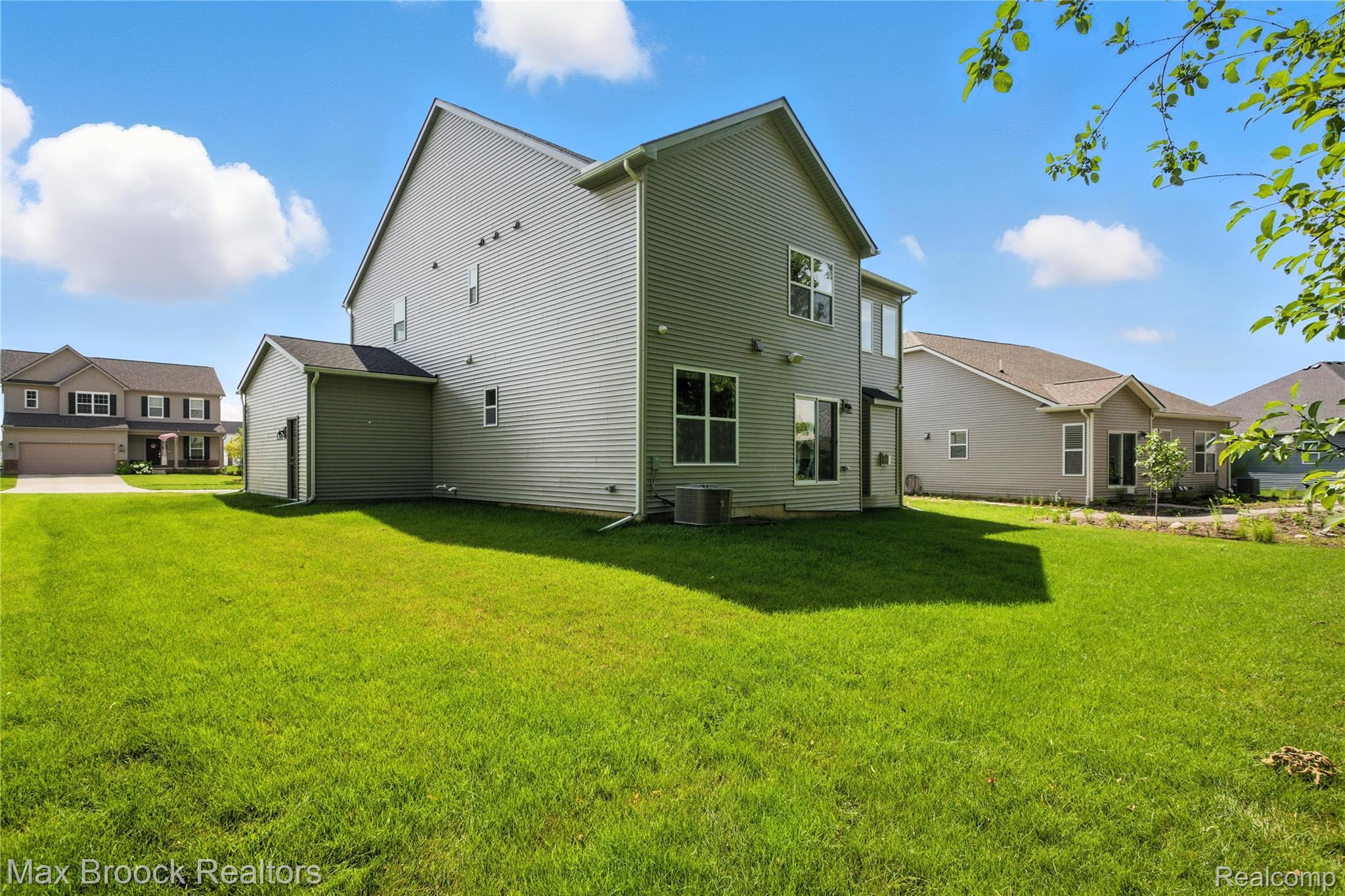 2799 GALLOP Way