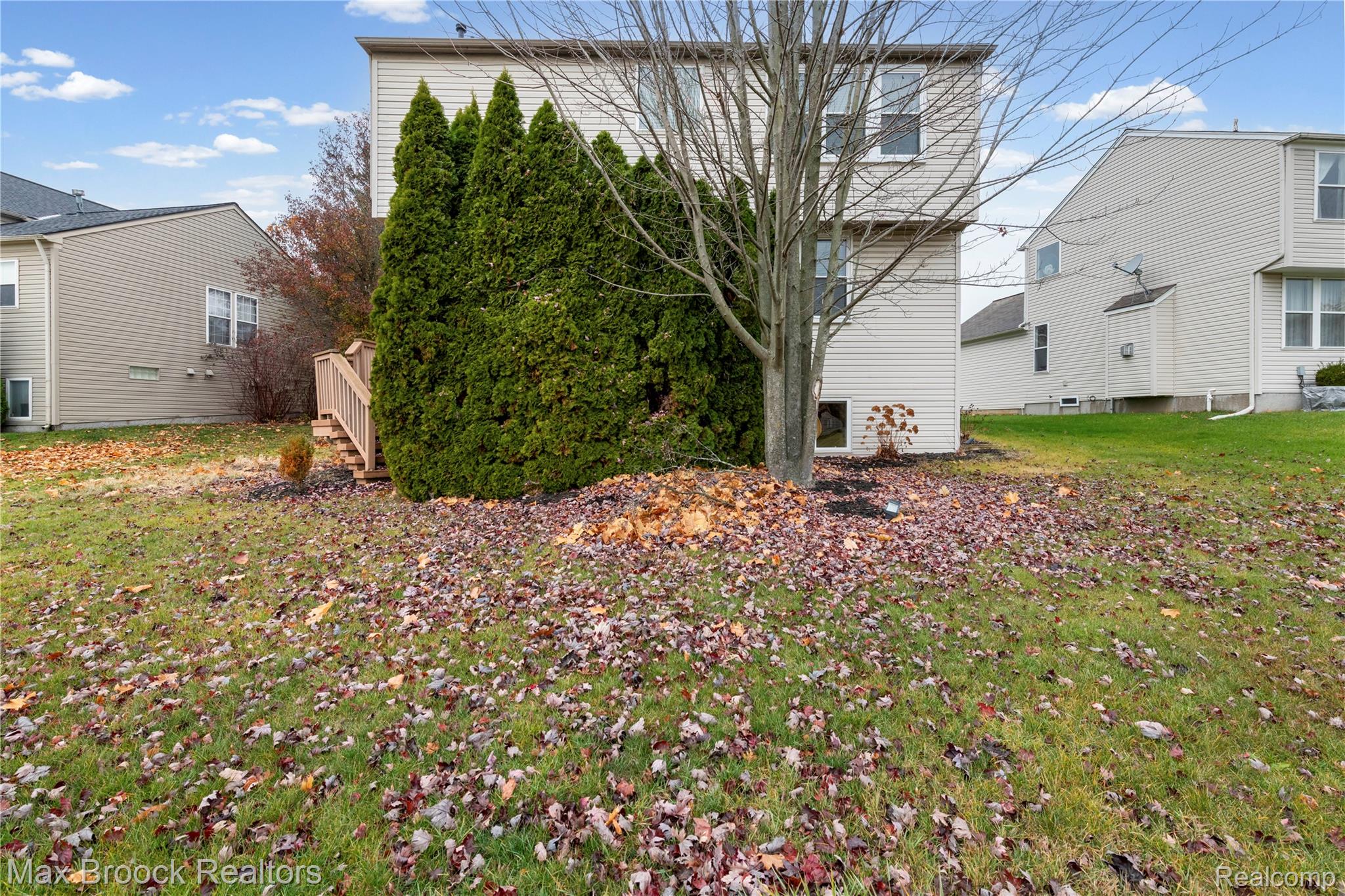 9894 High Meadow Drive