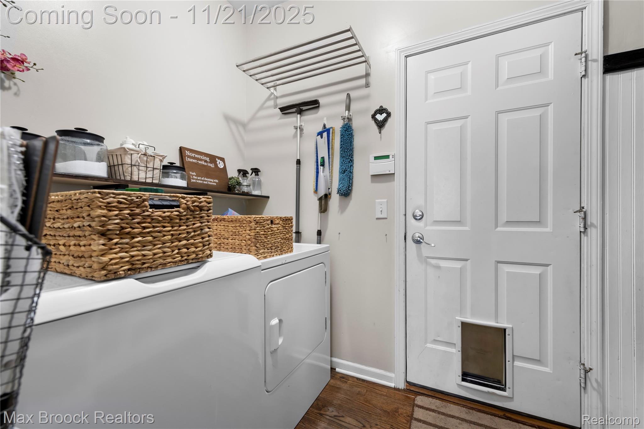 9894 High Meadow Drive