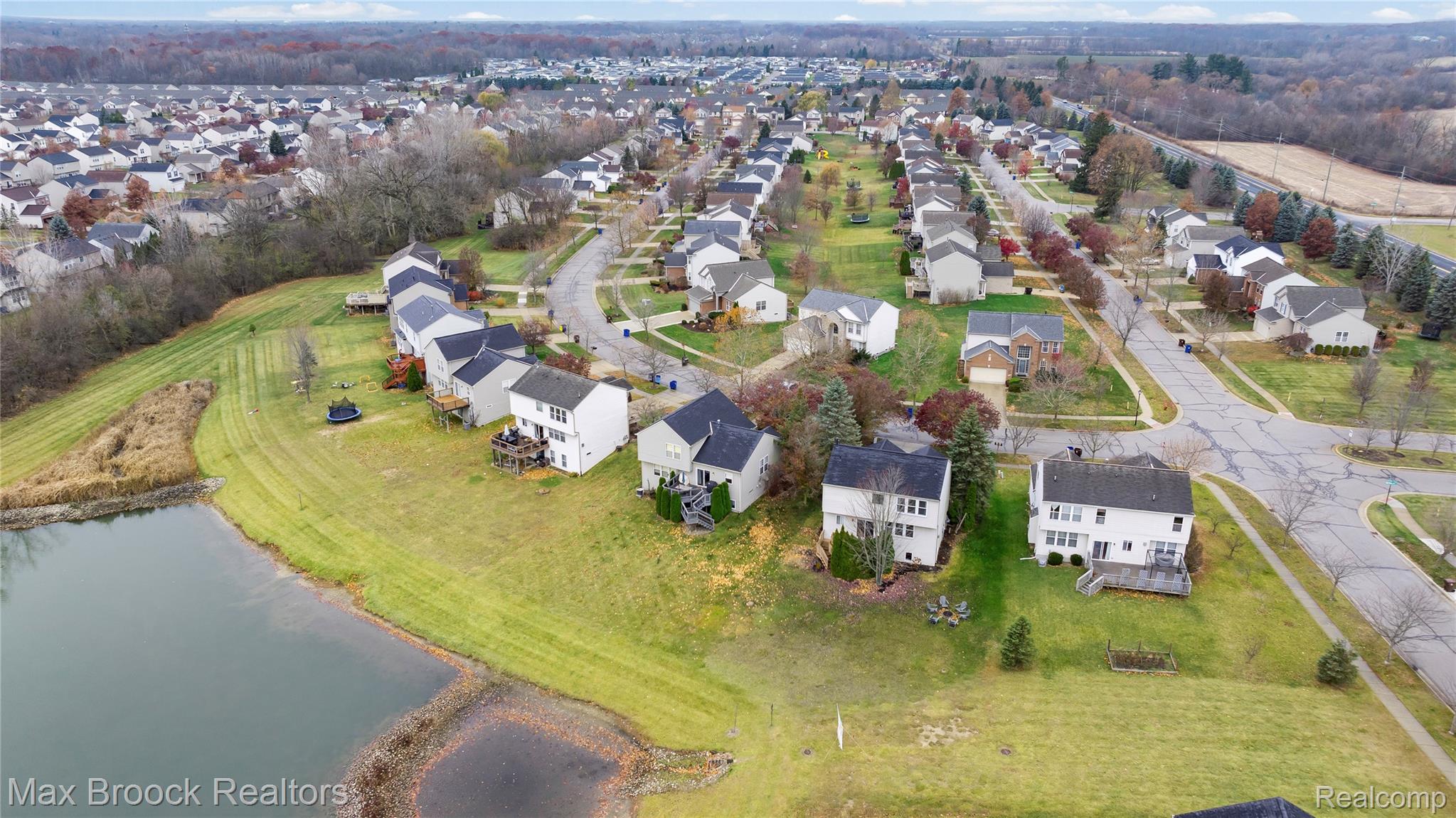 9894 High Meadow Drive