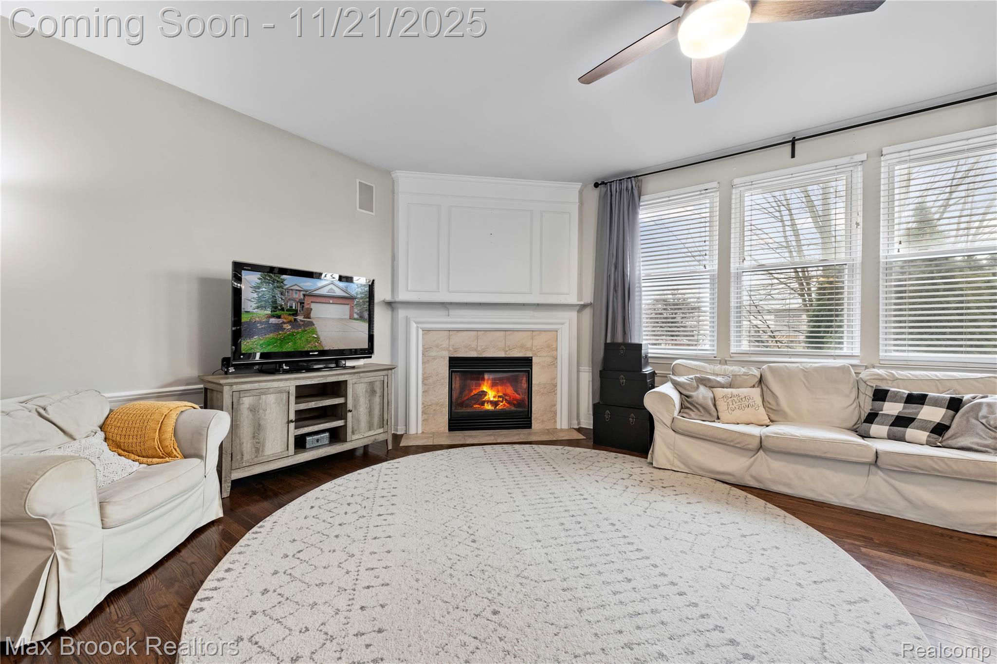 9894 High Meadow Drive