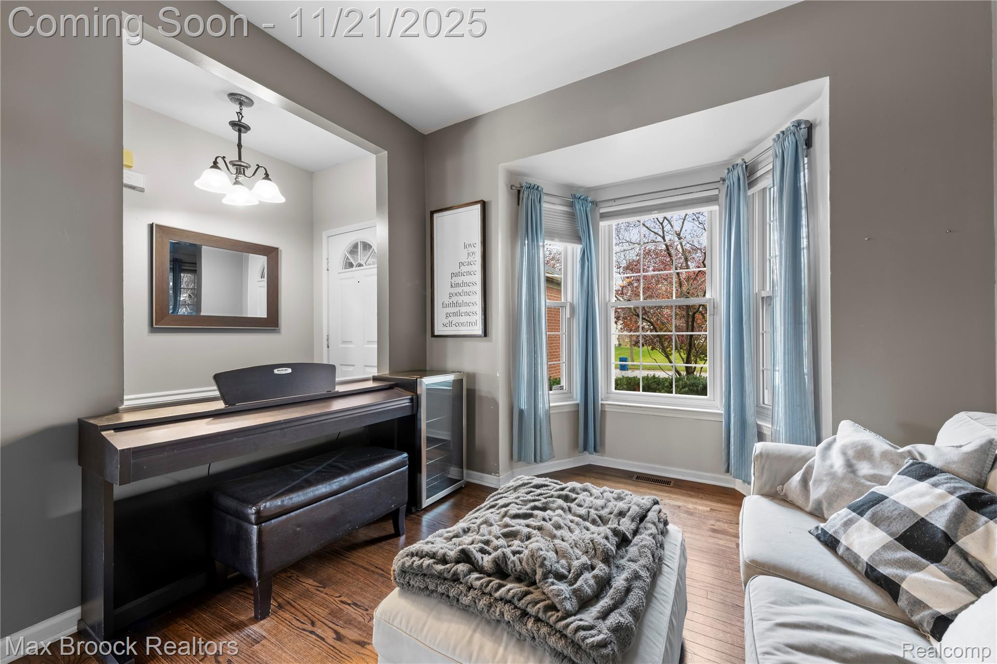 9894 High Meadow Drive