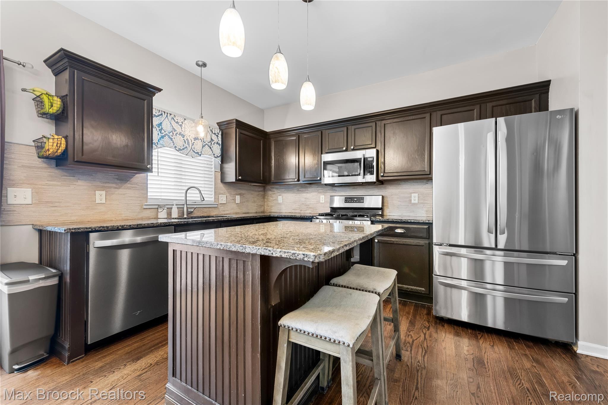 9894 High Meadow Drive