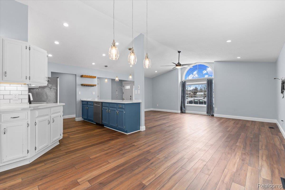 870 Alpine Drive