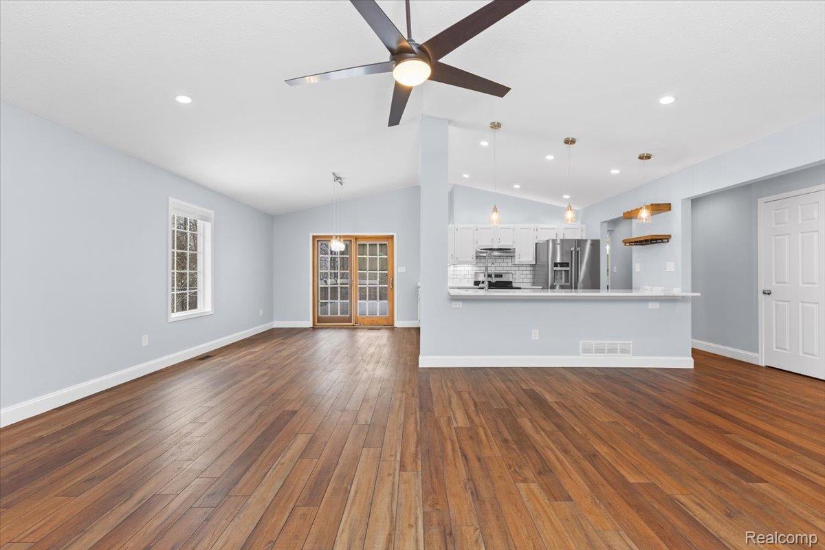 870 Alpine Drive