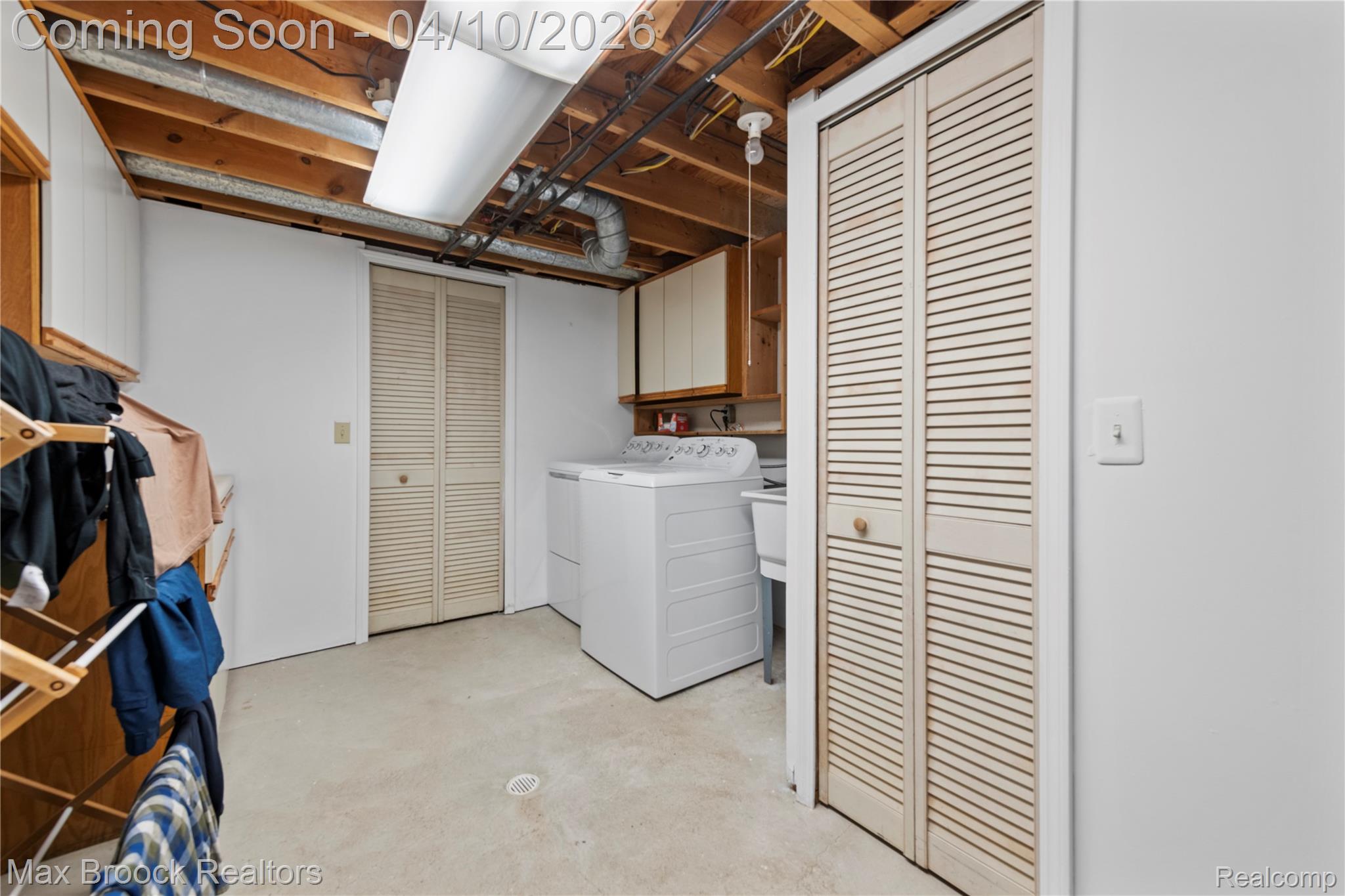 17883 Foxpointe Drive