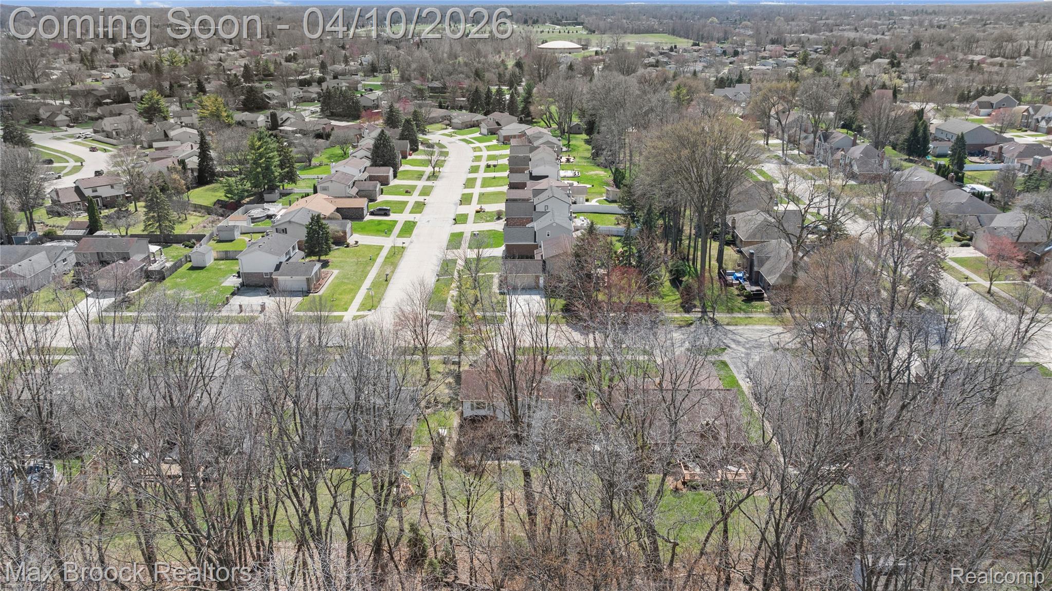 17883 Foxpointe Drive