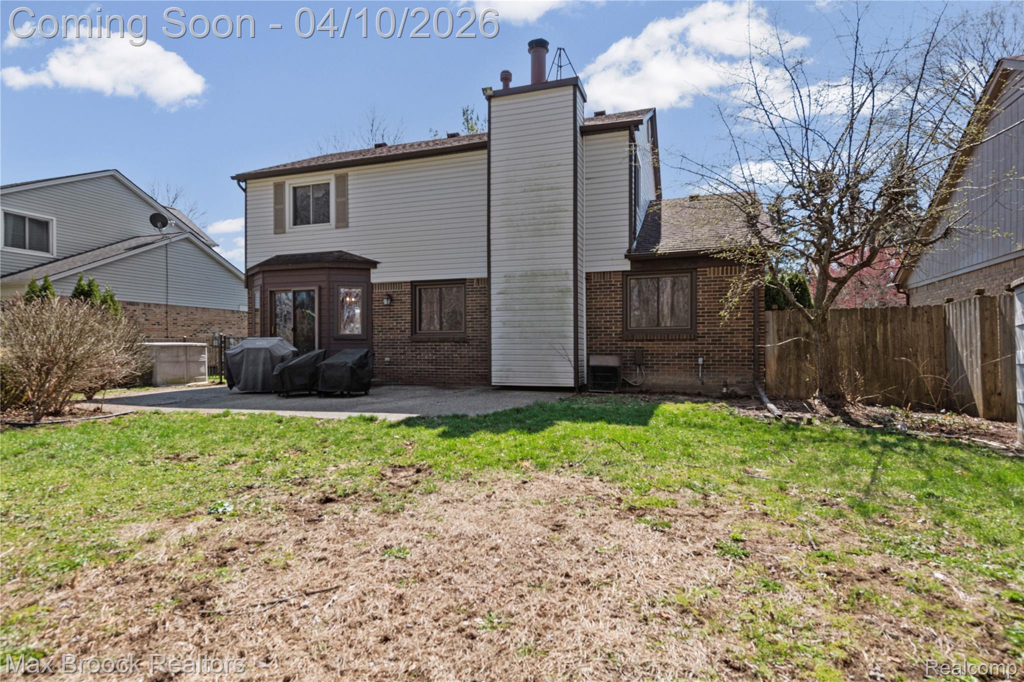 17883 Foxpointe Drive