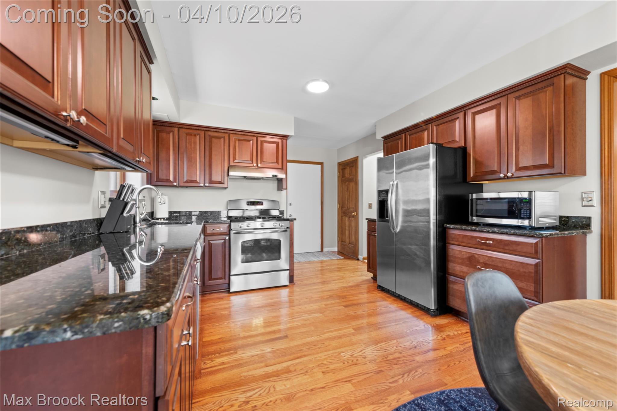 17883 Foxpointe Drive