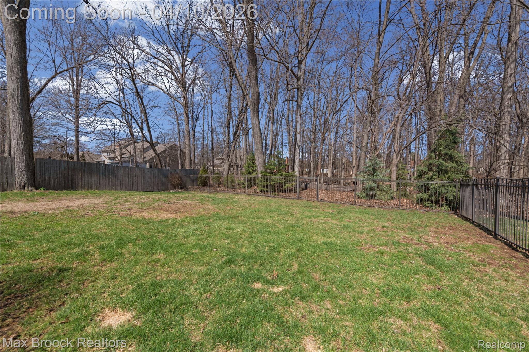 17883 Foxpointe Drive