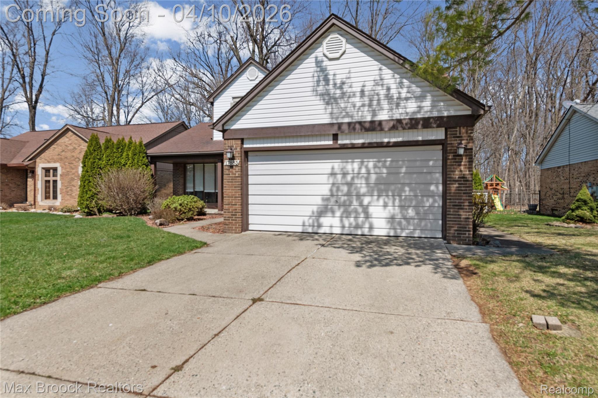 17883 Foxpointe Drive