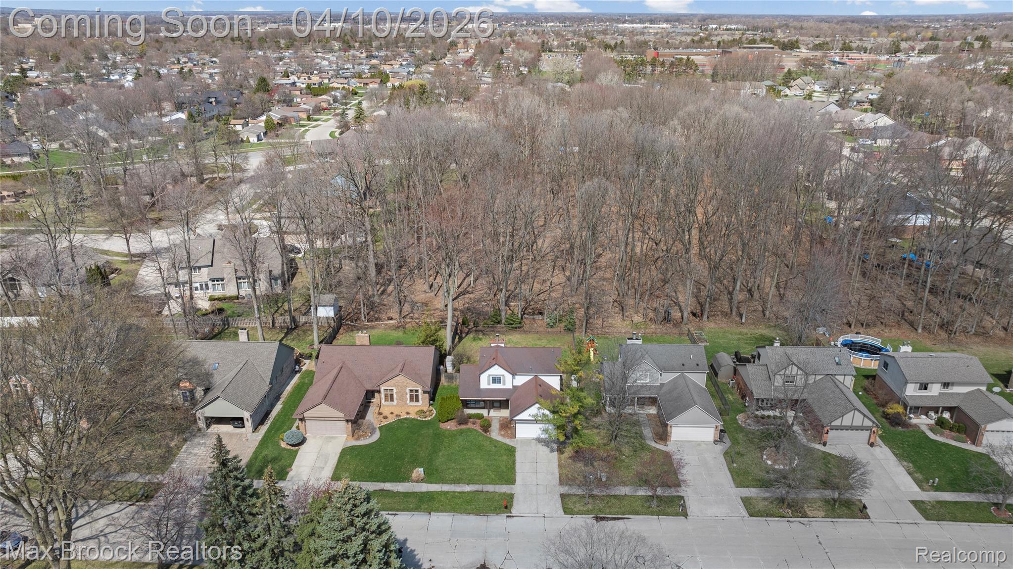 17883 Foxpointe Drive