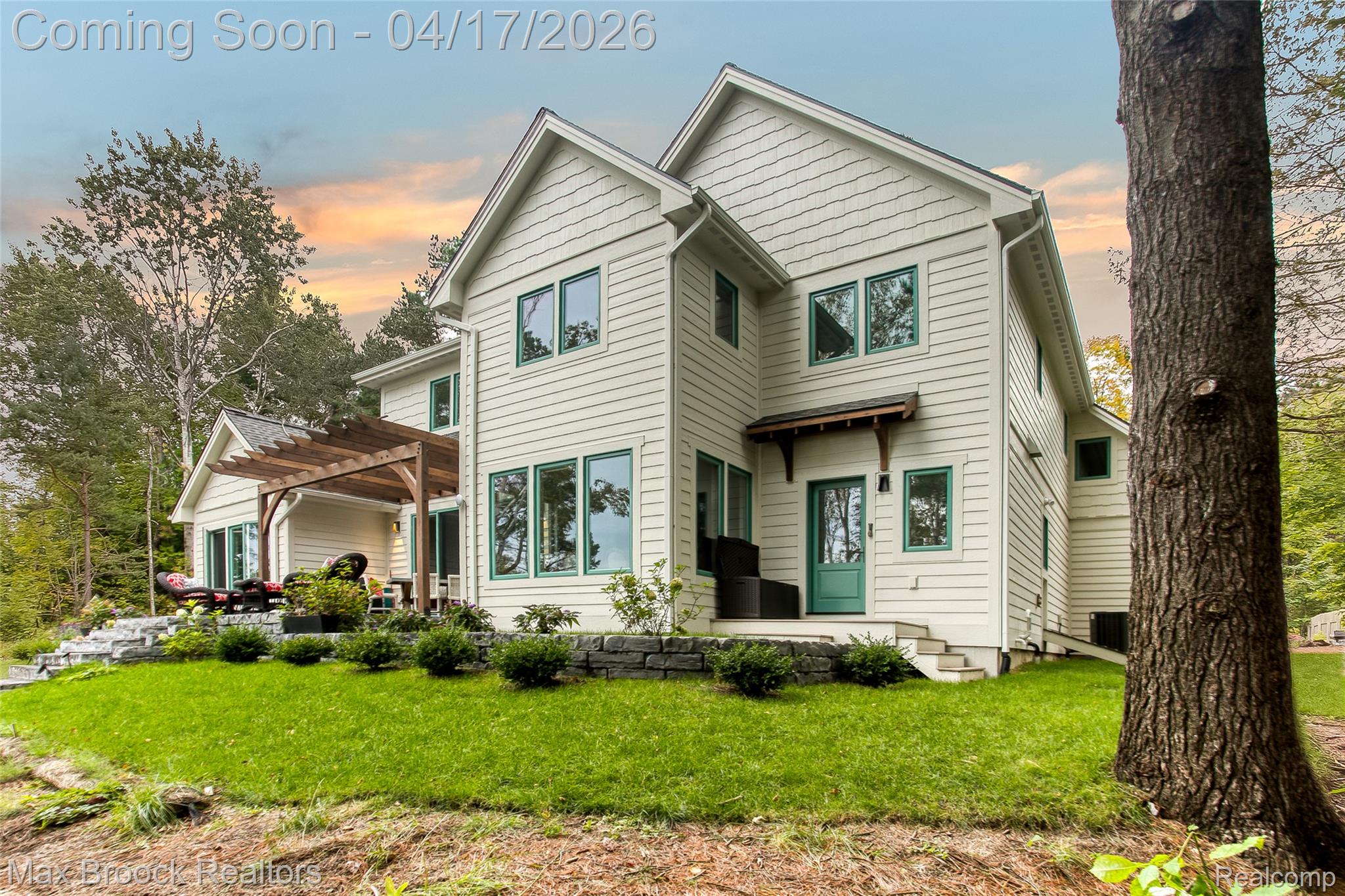 1432 S East Torch Lake Drive