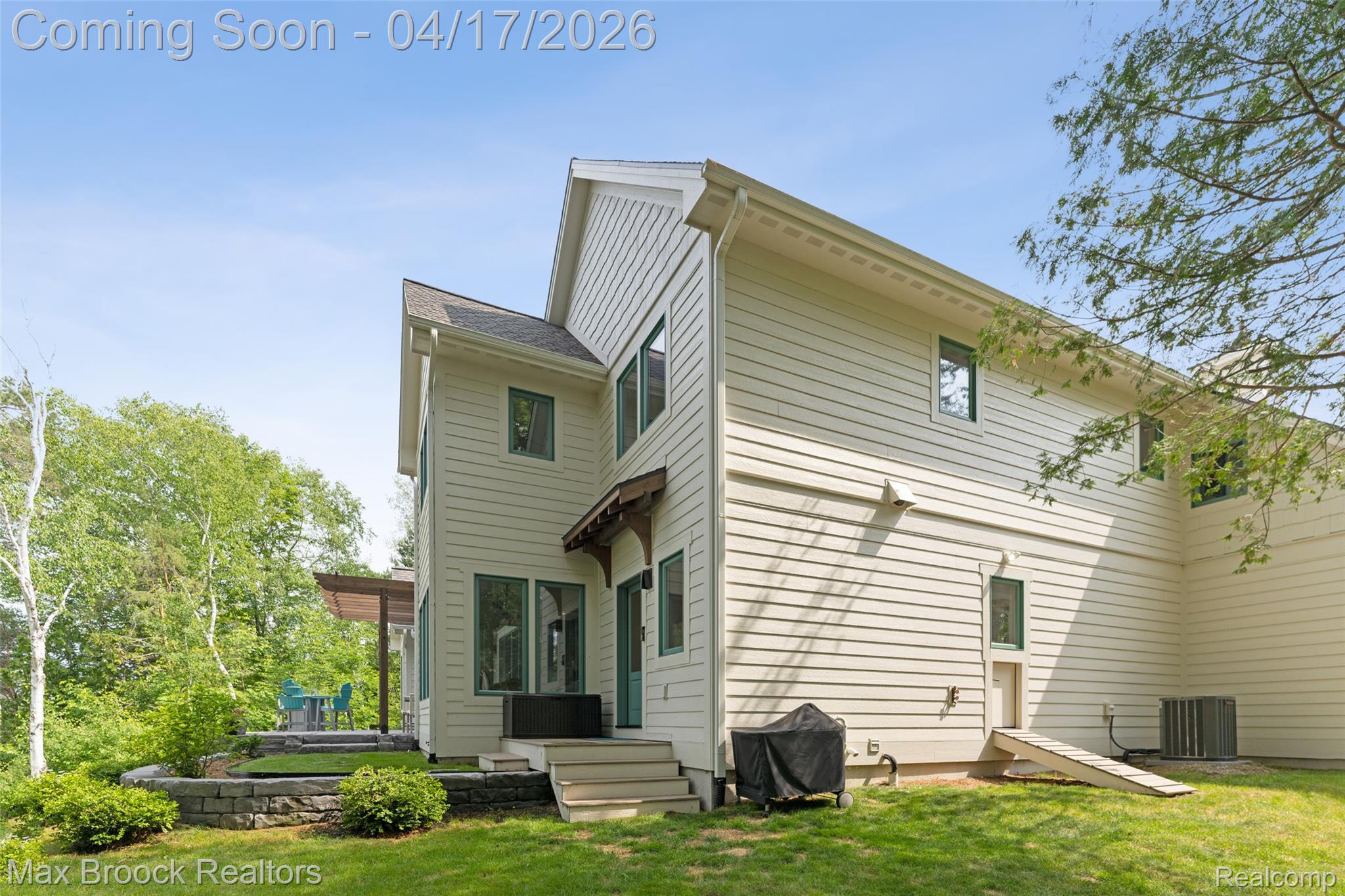 1432 S East Torch Lake Drive