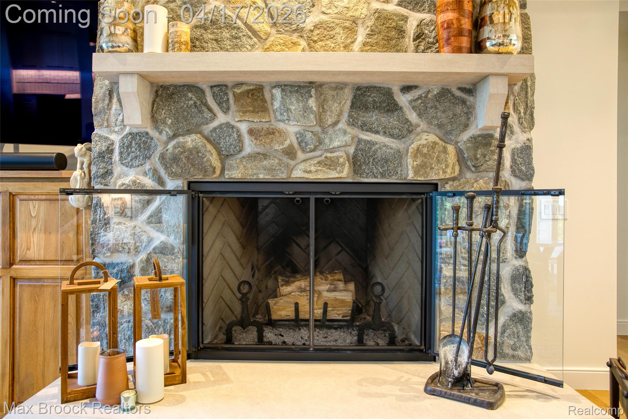 1432 S East Torch Lake Drive