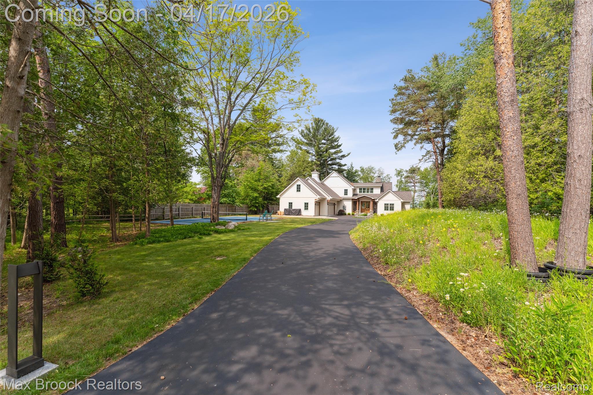 1432 S East Torch Lake Drive