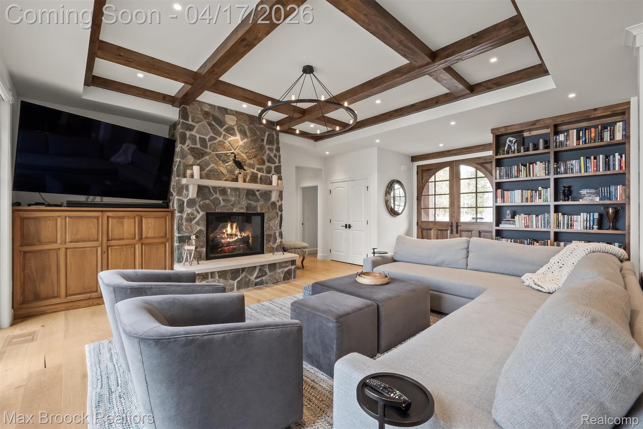 1432 S East Torch Lake Drive