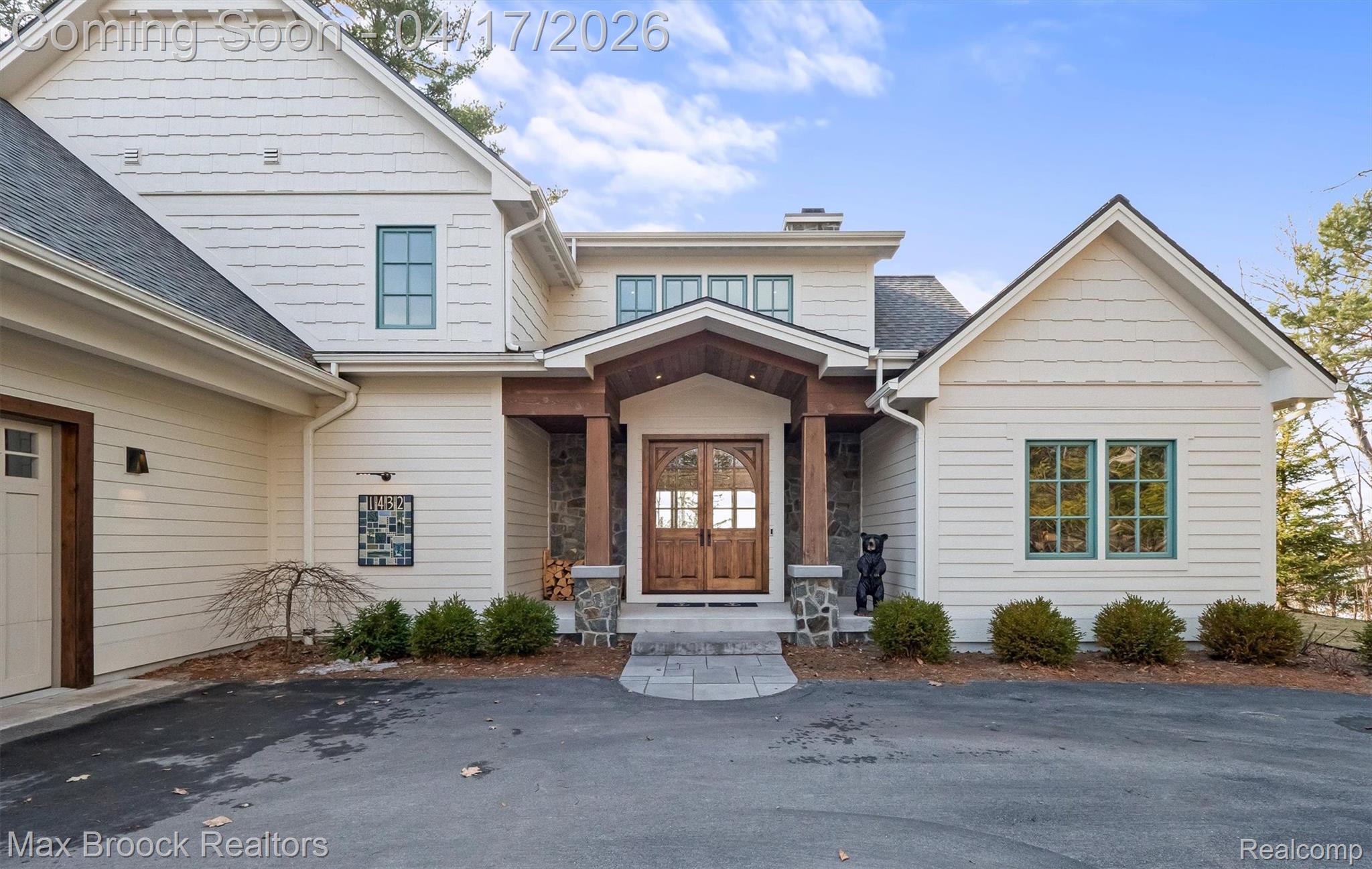 1432 S East Torch Lake Drive